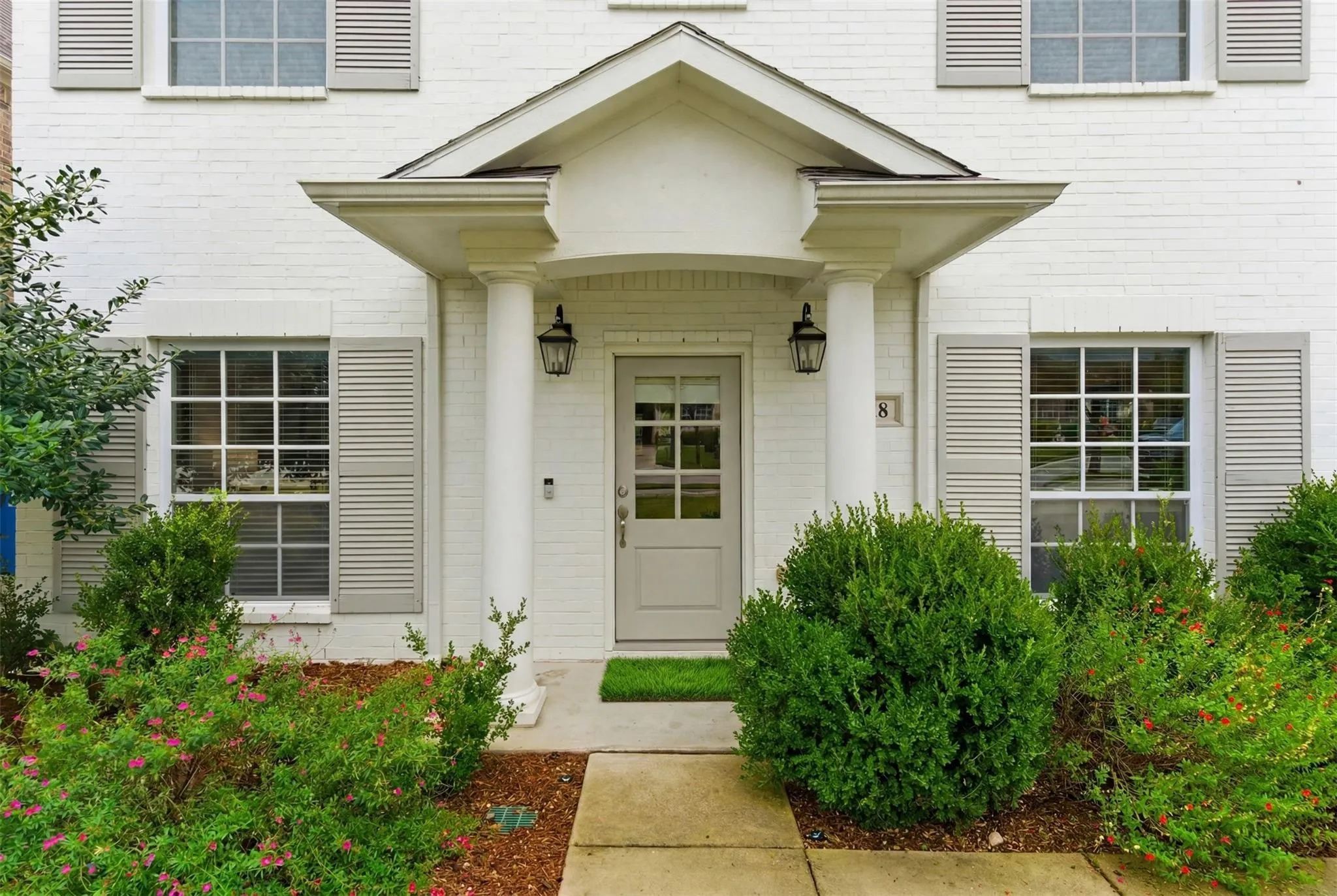 Warm welcome to 318 Bluestem Ln!