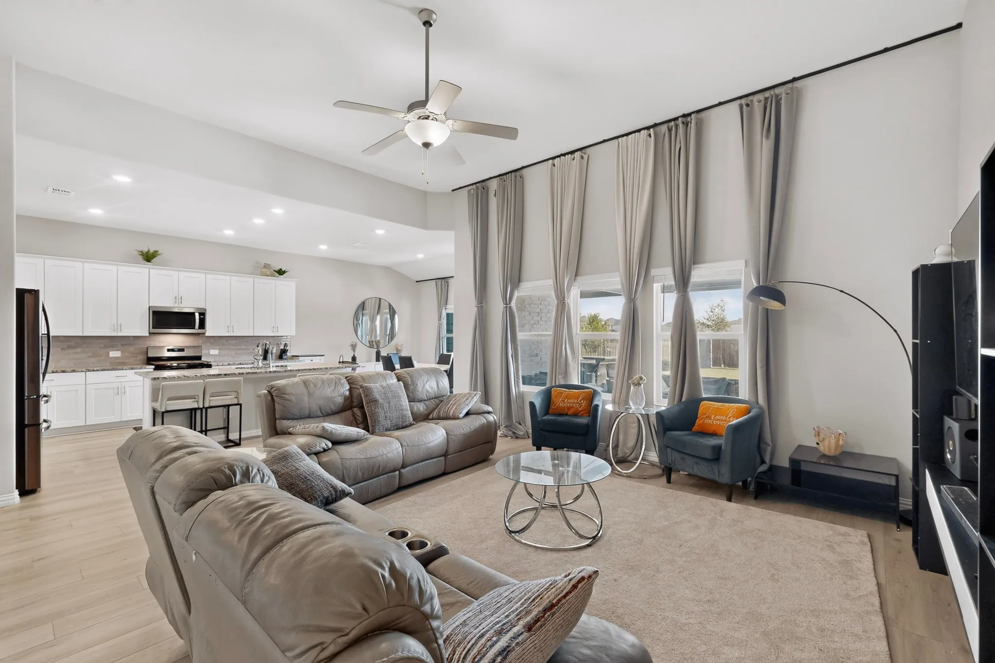 Single Family Residence For Sale in Collin County , 3817 Turpin Drive, Princeton, Texas 75071, 6 Bedroom, 4 Bathroom, 2 Garage spaces, 3,710 Sqft, built in 2024, mls#21347746, Real Estate Agent in Princeton, Homes For Sale in Collin county, Homes For Sale in Princeton, Realtor in Princeton Texas, Real Estate Brokerage Independent Realty Texas, Luminita Cordes Realtor