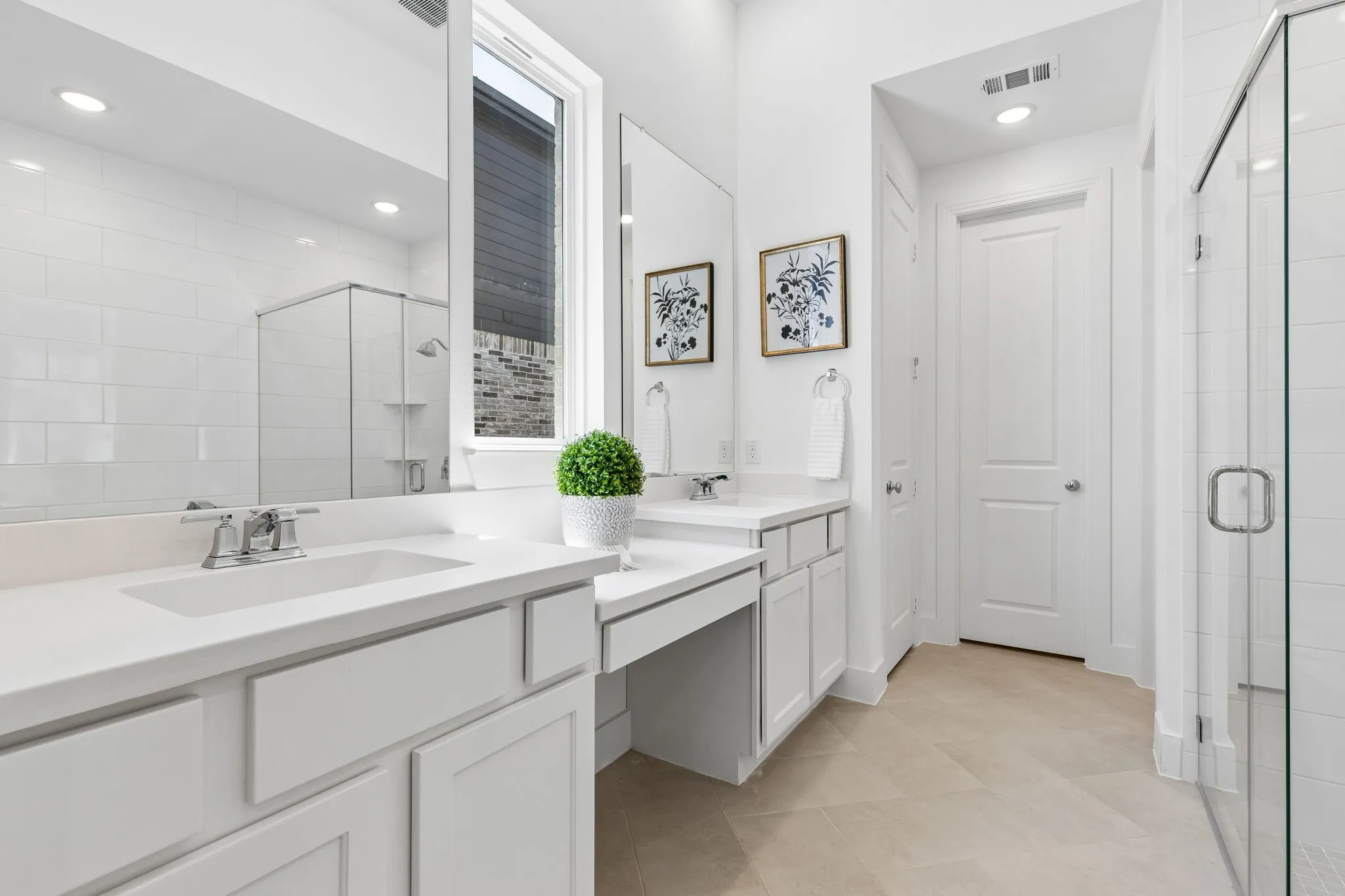 Duel sinks, separate shower and plenty of room to get ready in th