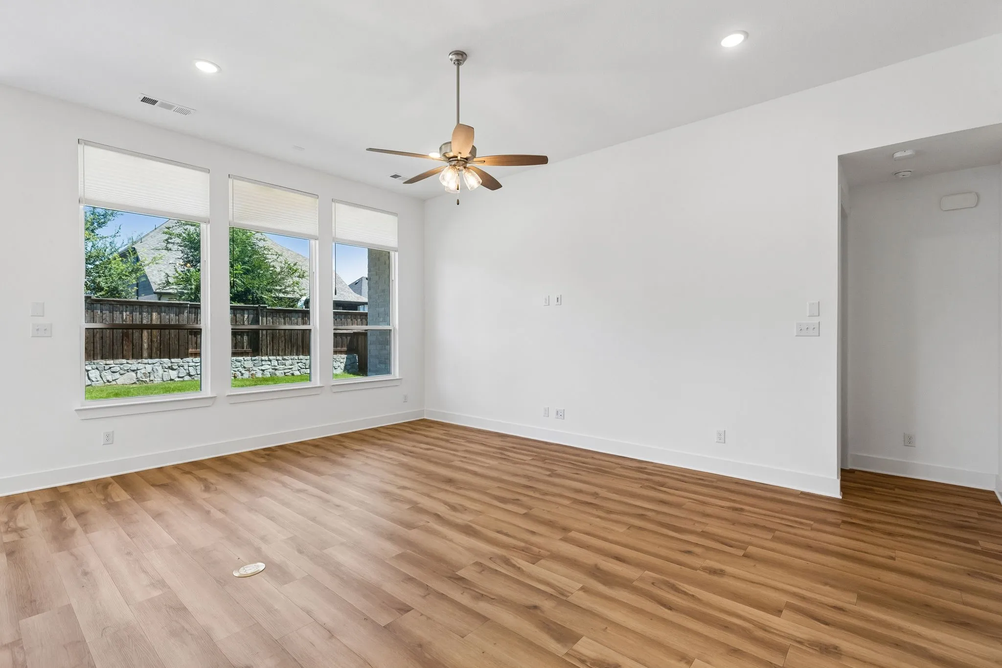 Single Family Residence For Sale in Grayson County , 1616 Mcdougall Creek, Van Alstyne, Texas 75495, 4 Bedroom, 3 Bathroom, 2 Garage spaces, 2,273 Sqft, built in 2022, mls#21341487, Real Estate Agent in Van Alstyne, Homes For Sale in Grayson county, Homes For Sale in Van Alstyne, Realtor in Van Alstyne Texas, Real Estate Brokerage Independent Realty Texas, Luminita Cordes Realtor