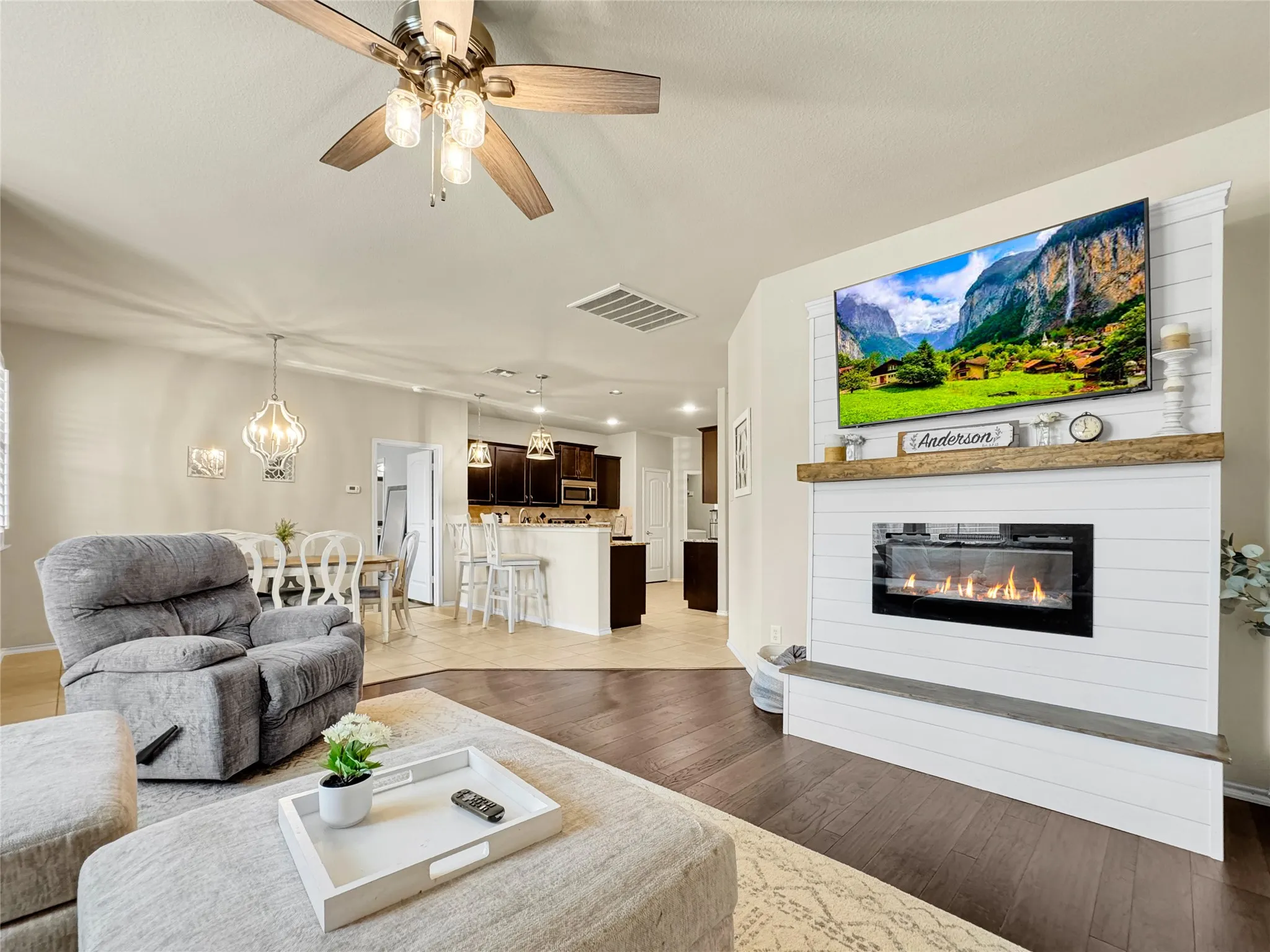 Single Family Residence For Sale in Collin County , 1905 Burl Lane, Anna, Texas 75409, 4 Bedroom, 3 Bathroom, 2 Garage spaces, 2,552 Sqft, built in 2014, mls#21347159, Real Estate Agent in Anna, Homes For Sale in Collin county, Homes For Sale in Anna, Realtor in Anna Texas, Real Estate Brokerage Independent Realty Texas, Luminita Cordes Realtor