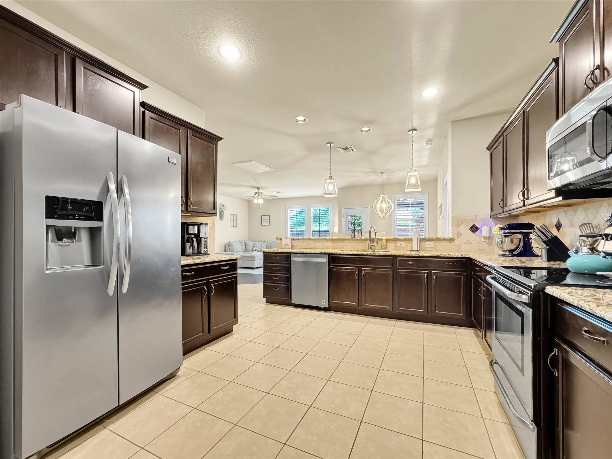 Single Family Residence For Sale in Collin County , 1905 Burl Lane, Anna, Texas 75409, 4 Bedroom, 3 Bathroom, 2 Garage spaces, 2,552 Sqft, built in 2014, mls#21347159, Real Estate Agent in Anna, Homes For Sale in Collin county, Homes For Sale in Anna, Realtor in Anna Texas, Real Estate Brokerage Independent Realty Texas, Luminita Cordes Realtor