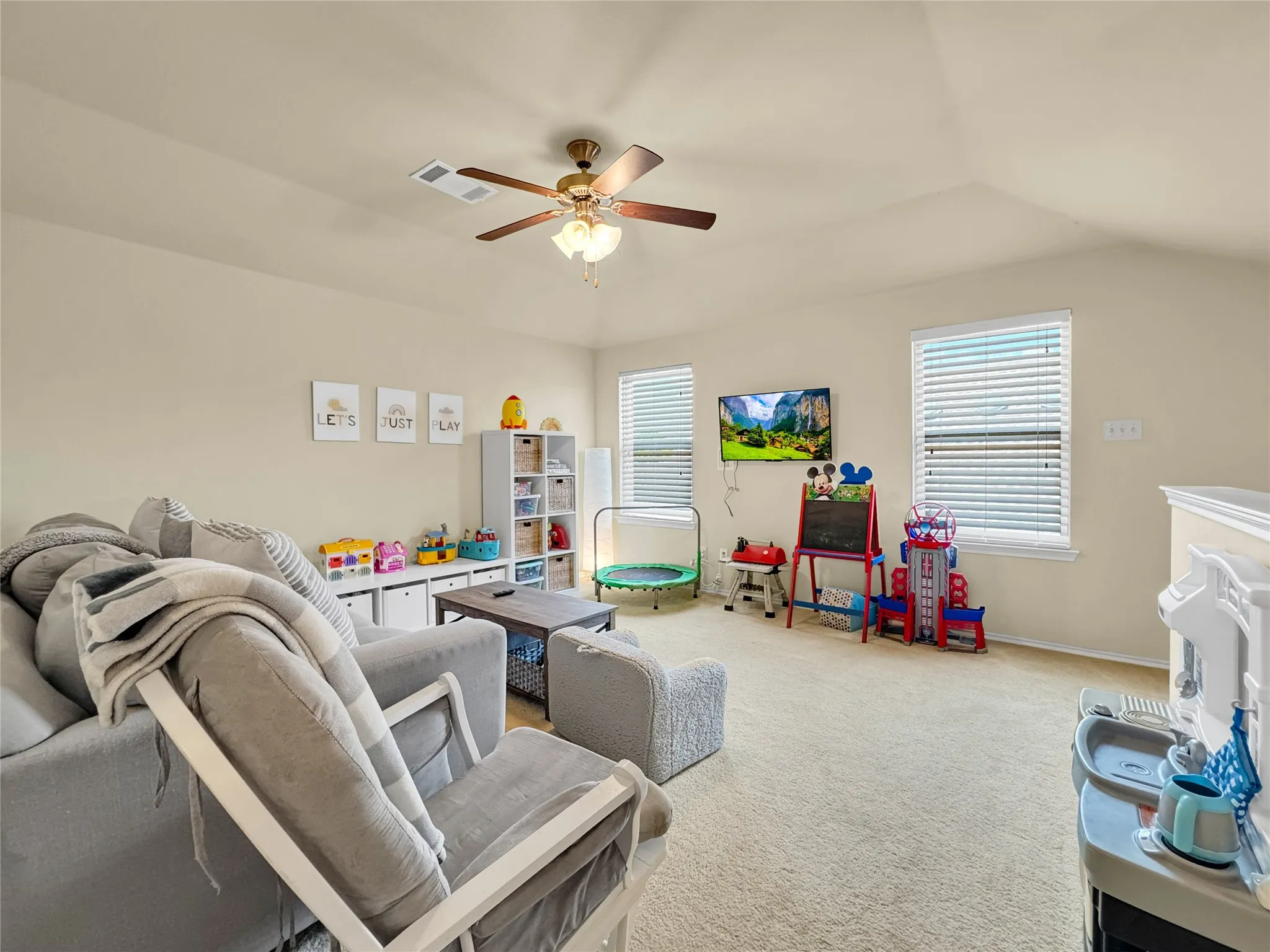 Single Family Residence For Sale in Collin County , 1905 Burl Lane, Anna, Texas 75409, 4 Bedroom, 3 Bathroom, 2 Garage spaces, 2,552 Sqft, built in 2014, mls#21347159, Real Estate Agent in Anna, Homes For Sale in Collin county, Homes For Sale in Anna, Realtor in Anna Texas, Real Estate Brokerage Independent Realty Texas, Luminita Cordes Realtor