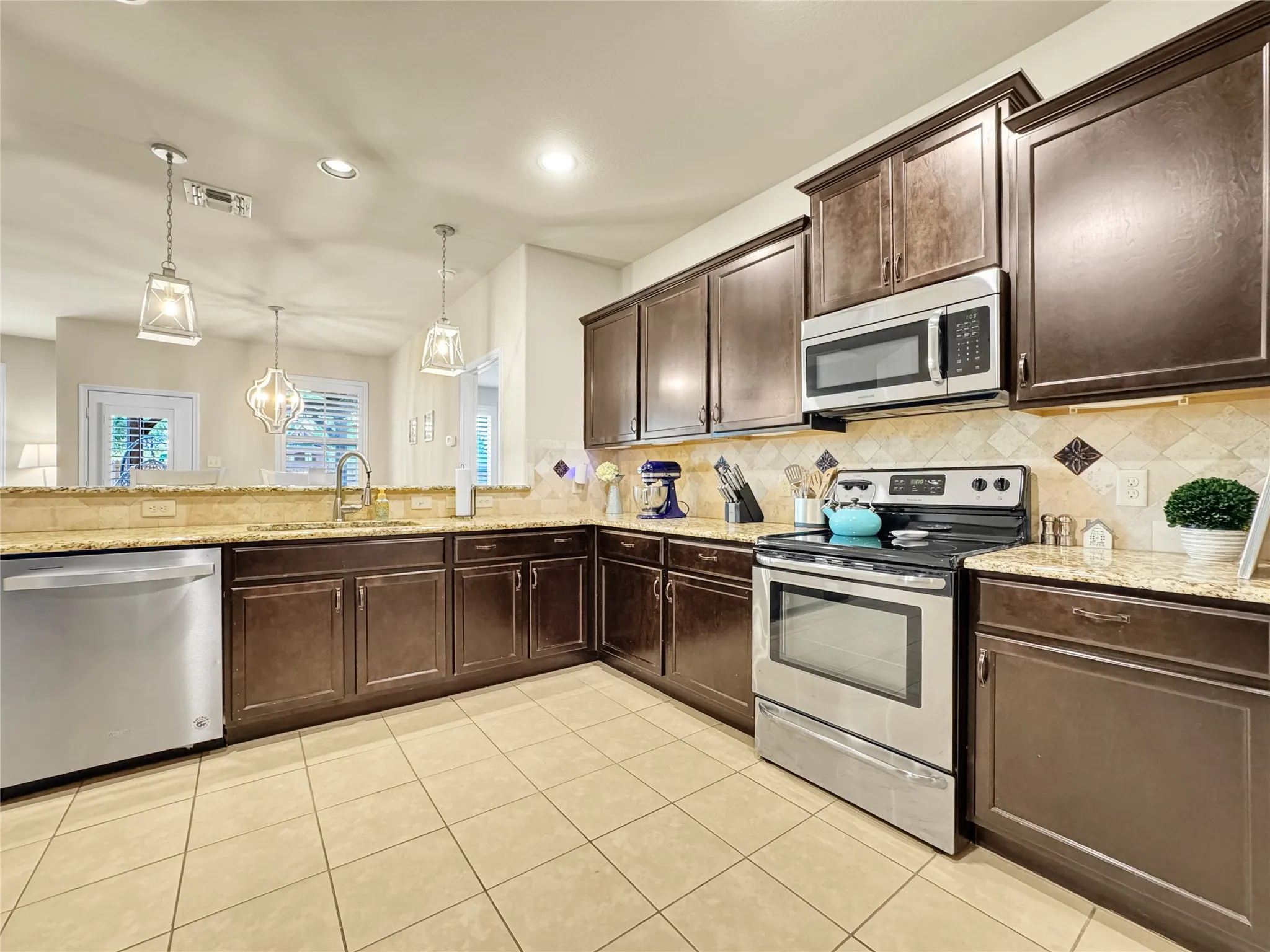 Single Family Residence For Sale in Collin County , 1905 Burl Lane, Anna, Texas 75409, 4 Bedroom, 3 Bathroom, 2 Garage spaces, 2,552 Sqft, built in 2014, mls#21347159, Real Estate Agent in Anna, Homes For Sale in Collin county, Homes For Sale in Anna, Realtor in Anna Texas, Real Estate Brokerage Independent Realty Texas, Luminita Cordes Realtor