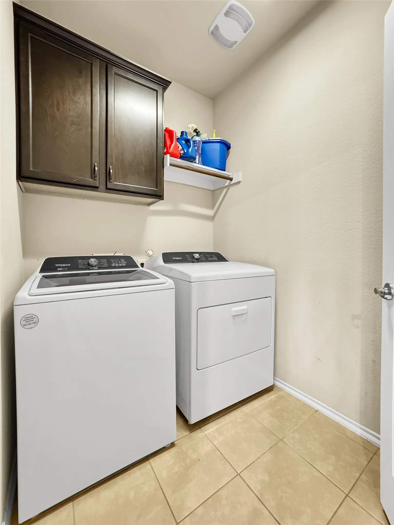 Single Family Residence For Sale in Collin County , 1905 Burl Lane, Anna, Texas 75409, 4 Bedroom, 3 Bathroom, 2 Garage spaces, 2,552 Sqft, built in 2014, mls#21347159, Real Estate Agent in Anna, Homes For Sale in Collin county, Homes For Sale in Anna, Realtor in Anna Texas, Real Estate Brokerage Independent Realty Texas, Luminita Cordes Realtor