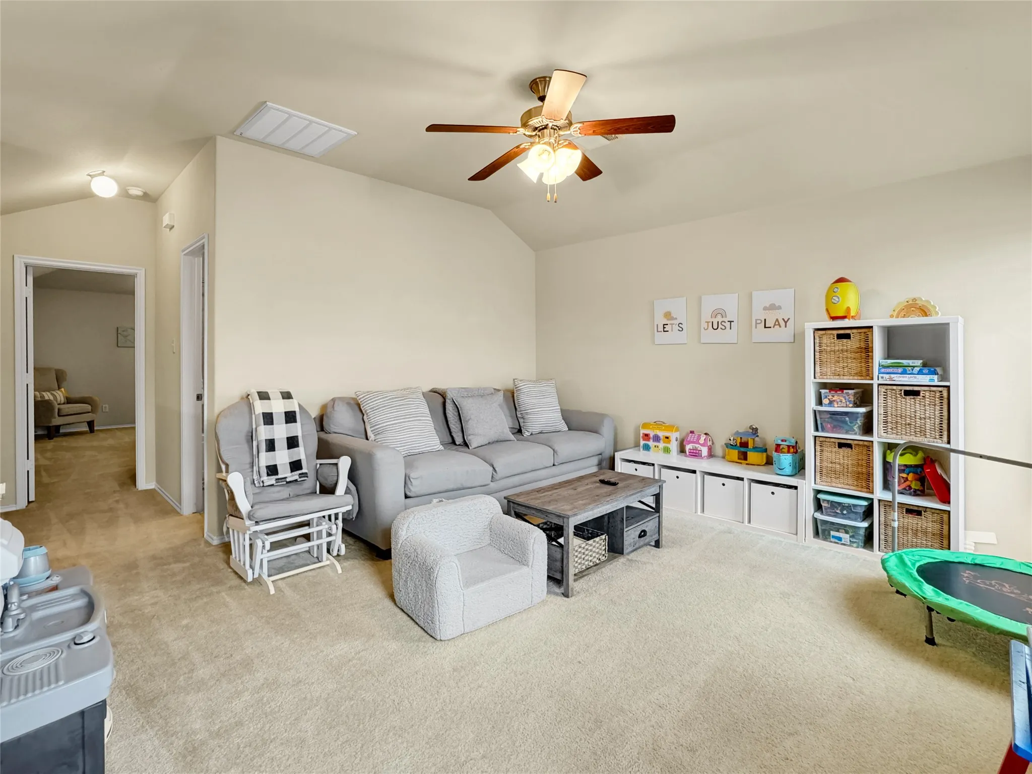 Single Family Residence For Sale in Collin County , 1905 Burl Lane, Anna, Texas 75409, 4 Bedroom, 3 Bathroom, 2 Garage spaces, 2,552 Sqft, built in 2014, mls#21347159, Real Estate Agent in Anna, Homes For Sale in Collin county, Homes For Sale in Anna, Realtor in Anna Texas, Real Estate Brokerage Independent Realty Texas, Luminita Cordes Realtor