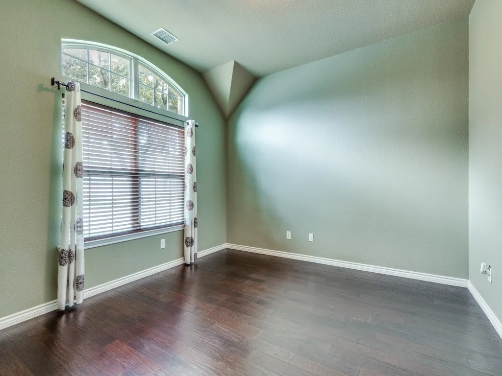 Single Family Residence For Rent in Denton County , 15100 Seventeen Lakes Boulevard, Fort Worth, Texas 76262, 4 Bedroom, 3 Bathroom, 2 Garage spaces, 3,190 Sqft, built in 2012, mls#21347763, Real Estate Agent in Fort Worth, Homes For Rent in Denton county, Homes For Rent in Fort Worth, Realtor in Fort Worth Texas, Real Estate Brokerage Independent Realty Texas, Luminita Cordes Realtor