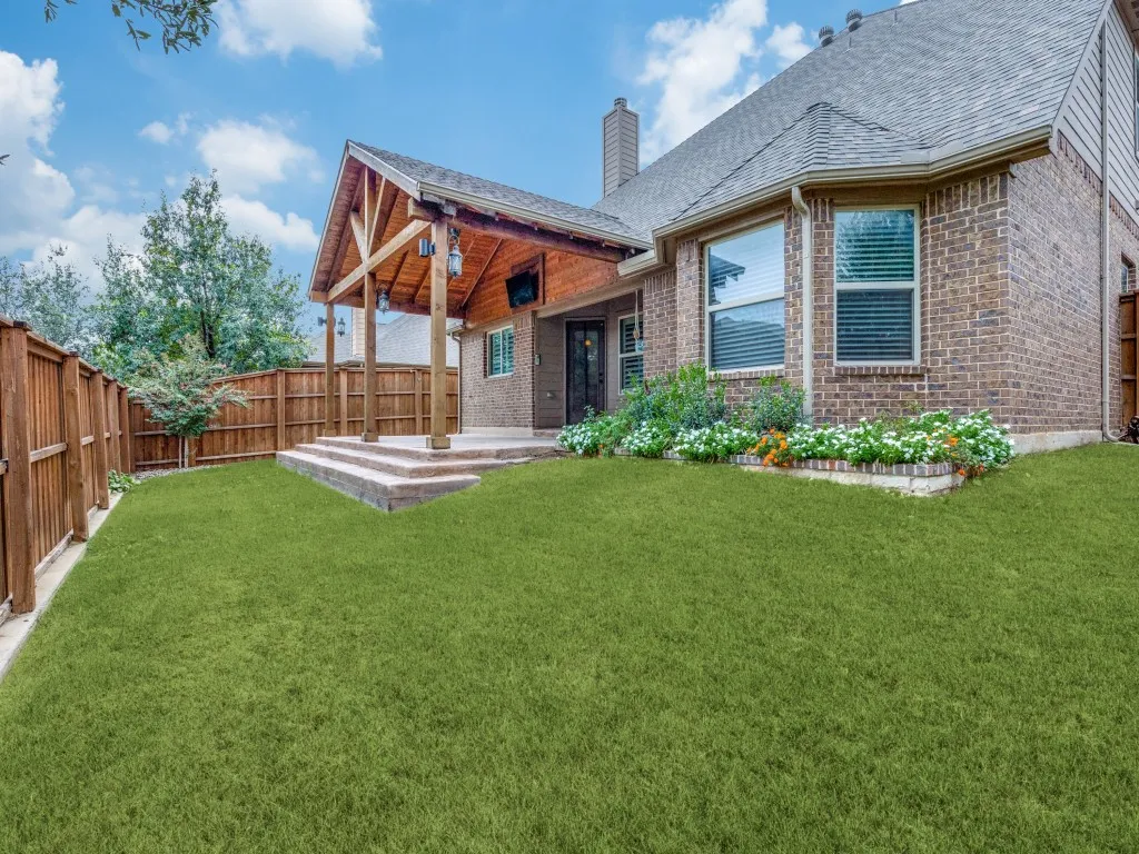 Single Family Residence For Rent in Denton County , 15100 Seventeen Lakes Boulevard, Fort Worth, Texas 76262, 4 Bedroom, 3 Bathroom, 2 Garage spaces, 3,190 Sqft, built in 2012, mls#21347763, Real Estate Agent in Fort Worth, Homes For Rent in Denton county, Homes For Rent in Fort Worth, Realtor in Fort Worth Texas, Real Estate Brokerage Independent Realty Texas, Luminita Cordes Realtor