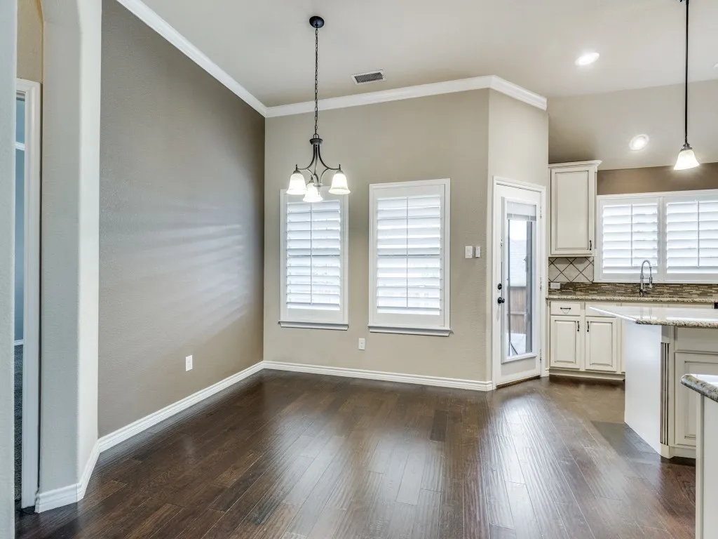Single Family Residence For Rent in Denton County , 15100 Seventeen Lakes Boulevard, Fort Worth, Texas 76262, 4 Bedroom, 3 Bathroom, 2 Garage spaces, 3,190 Sqft, built in 2012, mls#21347763, Real Estate Agent in Fort Worth, Homes For Rent in Denton county, Homes For Rent in Fort Worth, Realtor in Fort Worth Texas, Real Estate Brokerage Independent Realty Texas, Luminita Cordes Realtor