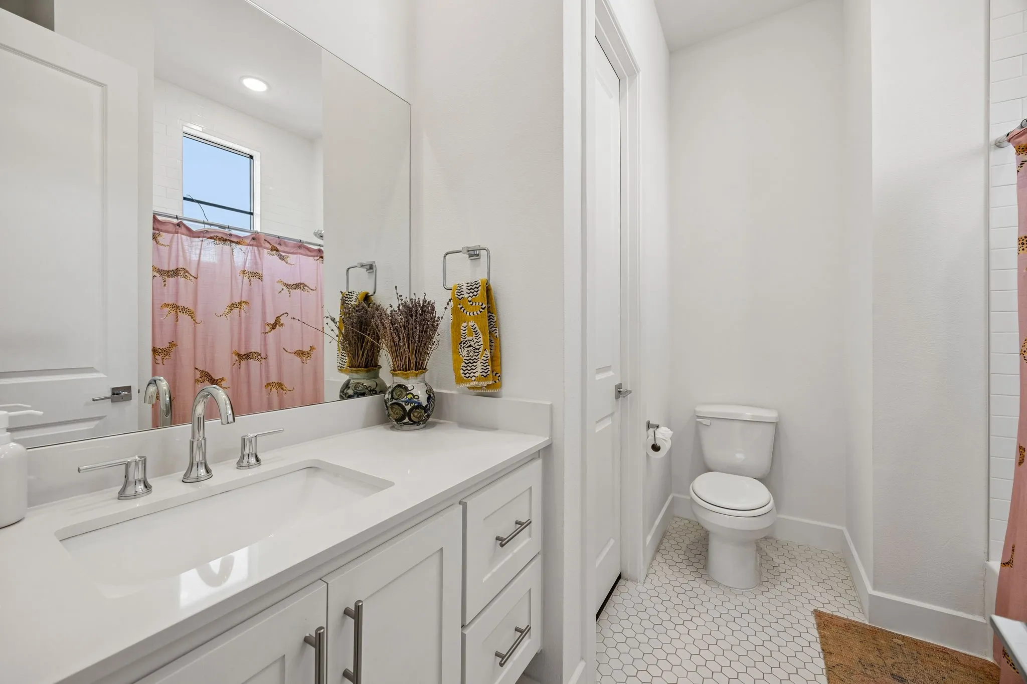 Ensuite Bath to Guest Bedroom