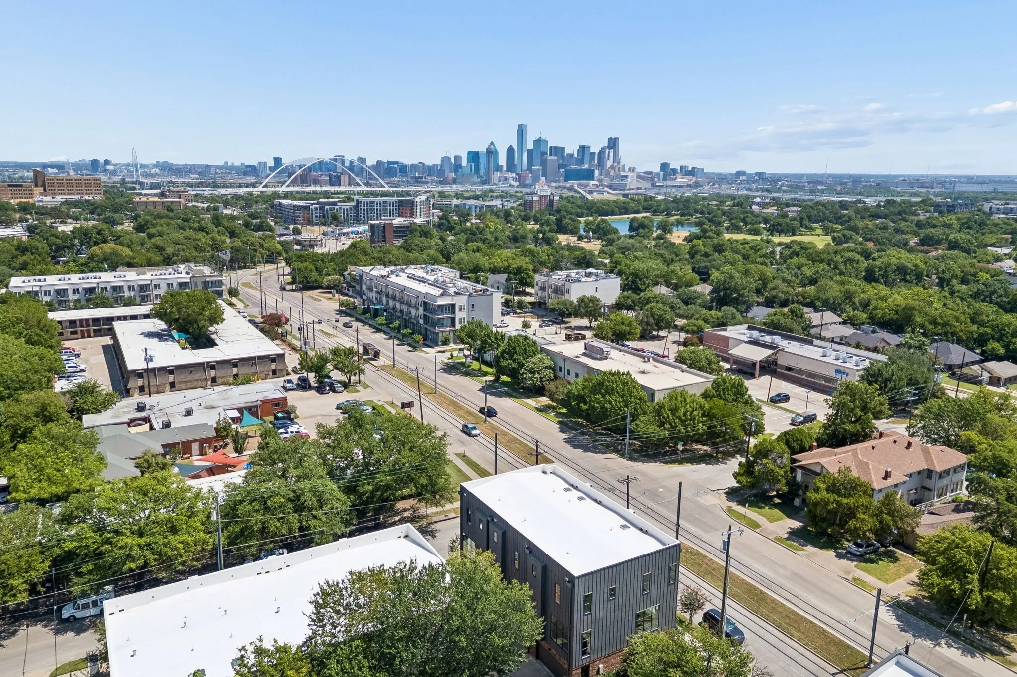 Condominium For Sale in Dallas County , 737 N Zang Boulevard 103, Dallas, Texas 75208, 3 Bedroom, 4 Bathroom, 2 Garage spaces, 1,919 Sqft, built in 2020, mls#21345495, Real Estate Agent in Dallas, Homes For Sale in Dallas county, Homes For Sale in Dallas, Realtor in Dallas Texas, Real Estate Brokerage Independent Realty Texas, Luminita Cordes Realtor