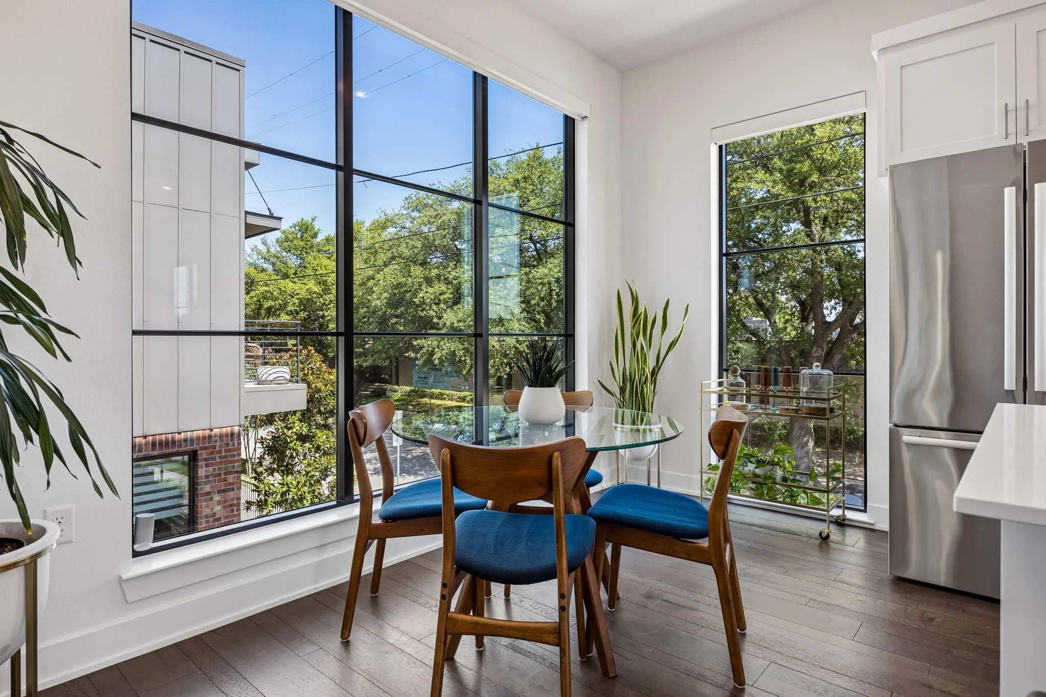 Condominium For Sale in Dallas County , 737 N Zang Boulevard 103, Dallas, Texas 75208, 3 Bedroom, 4 Bathroom, 2 Garage spaces, 1,919 Sqft, built in 2020, mls#21345495, Real Estate Agent in Dallas, Homes For Sale in Dallas county, Homes For Sale in Dallas, Realtor in Dallas Texas, Real Estate Brokerage Independent Realty Texas, Luminita Cordes Realtor