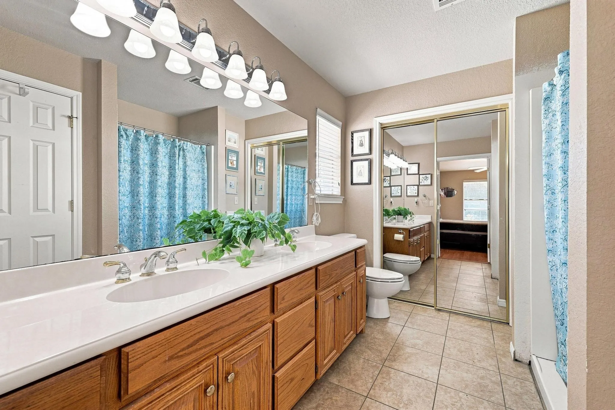 Farm For Sale in Collin County , 12097 Kyle Lane, Blue Ridge, Texas 75424, 2 Bedrooms, 2 Bathrooms, 1 Garage spaces, 1,335 Sqft, built in 1993, Price $1,150,000, mls#21344142, Real Estate Agent in Blue Ridge, Homes For Sale in Collin county, Homes For Sale in Blue Ridge, Realtor in Blue Ridge Texas, Real Estate Brokerage Independent Realty Texas, Luminita Cordes Realtor