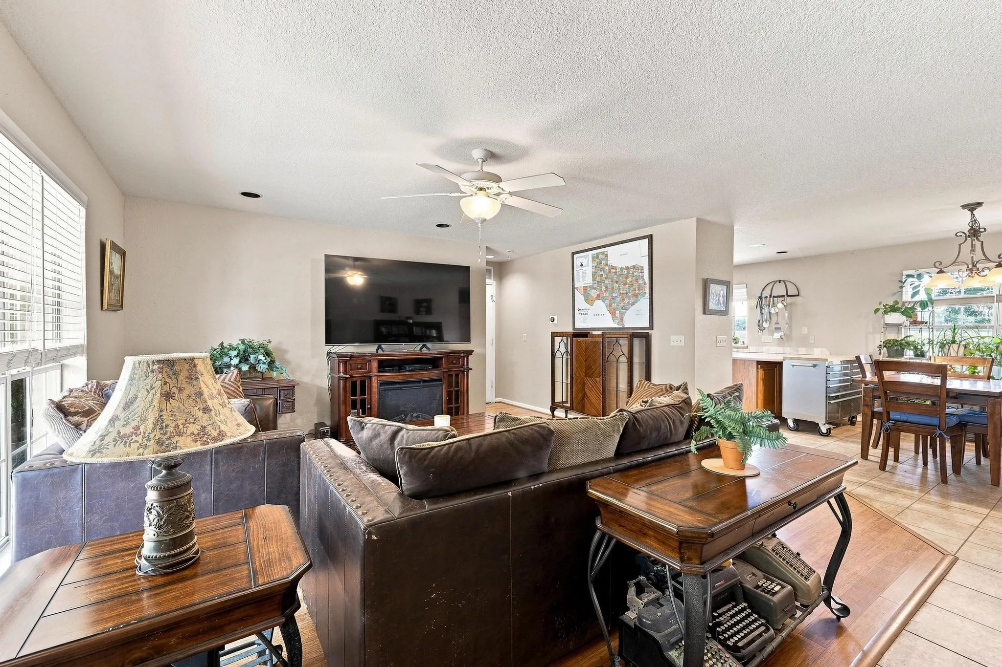 Farm For Sale in Collin County , 12097 Kyle Lane, Blue Ridge, Texas 75424, 2 Bedrooms, 2 Bathrooms, 1 Garage spaces, 1,335 Sqft, built in 1993, Price $1,150,000, mls#21344142, Real Estate Agent in Blue Ridge, Homes For Sale in Collin county, Homes For Sale in Blue Ridge, Realtor in Blue Ridge Texas, Real Estate Brokerage Independent Realty Texas, Luminita Cordes Realtor
