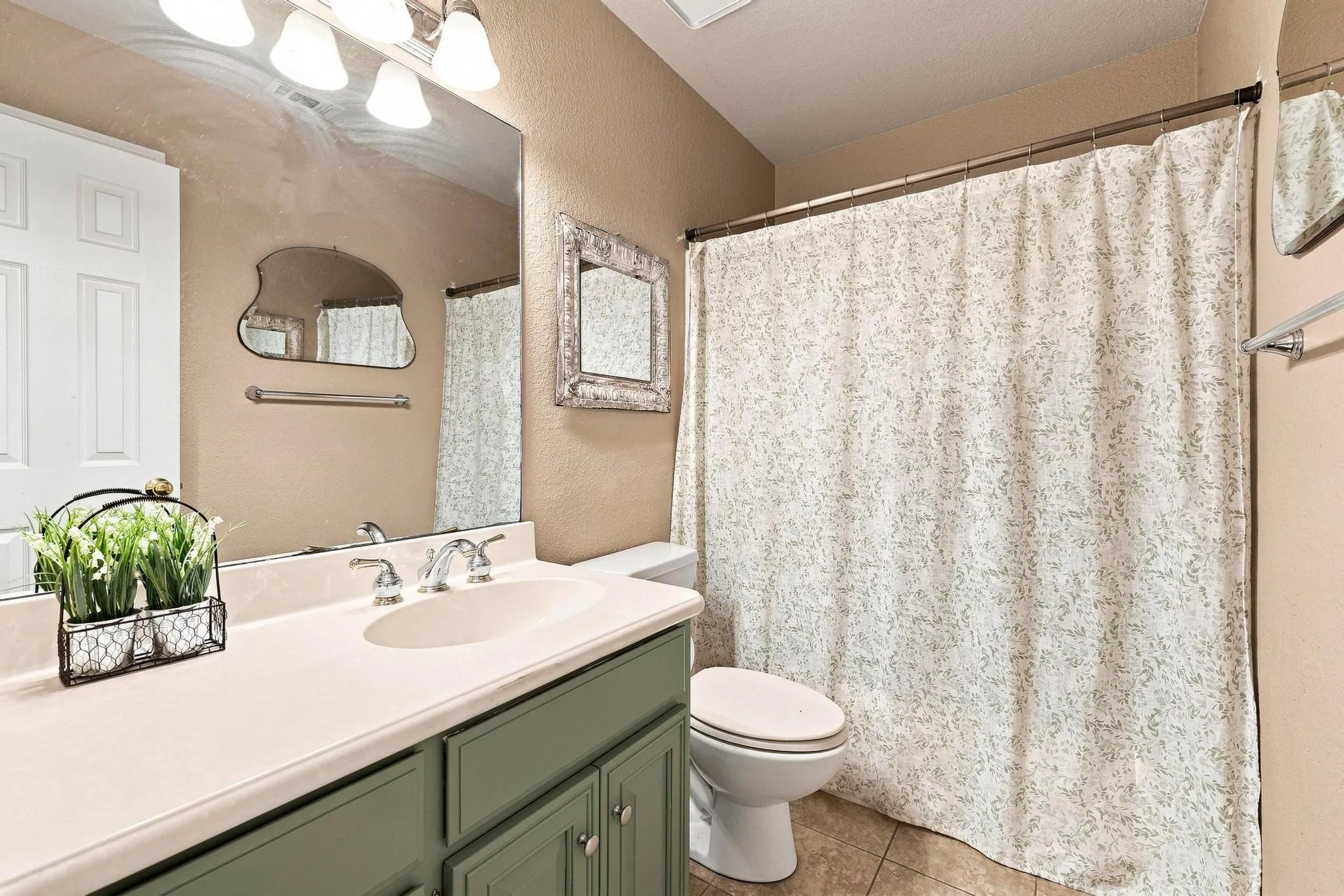Farm For Sale in Collin County , 12097 Kyle Lane, Blue Ridge, Texas 75424, 2 Bedrooms, 2 Bathrooms, 1 Garage spaces, 1,335 Sqft, built in 1993, Price $1,150,000, mls#21344142, Real Estate Agent in Blue Ridge, Homes For Sale in Collin county, Homes For Sale in Blue Ridge, Realtor in Blue Ridge Texas, Real Estate Brokerage Independent Realty Texas, Luminita Cordes Realtor