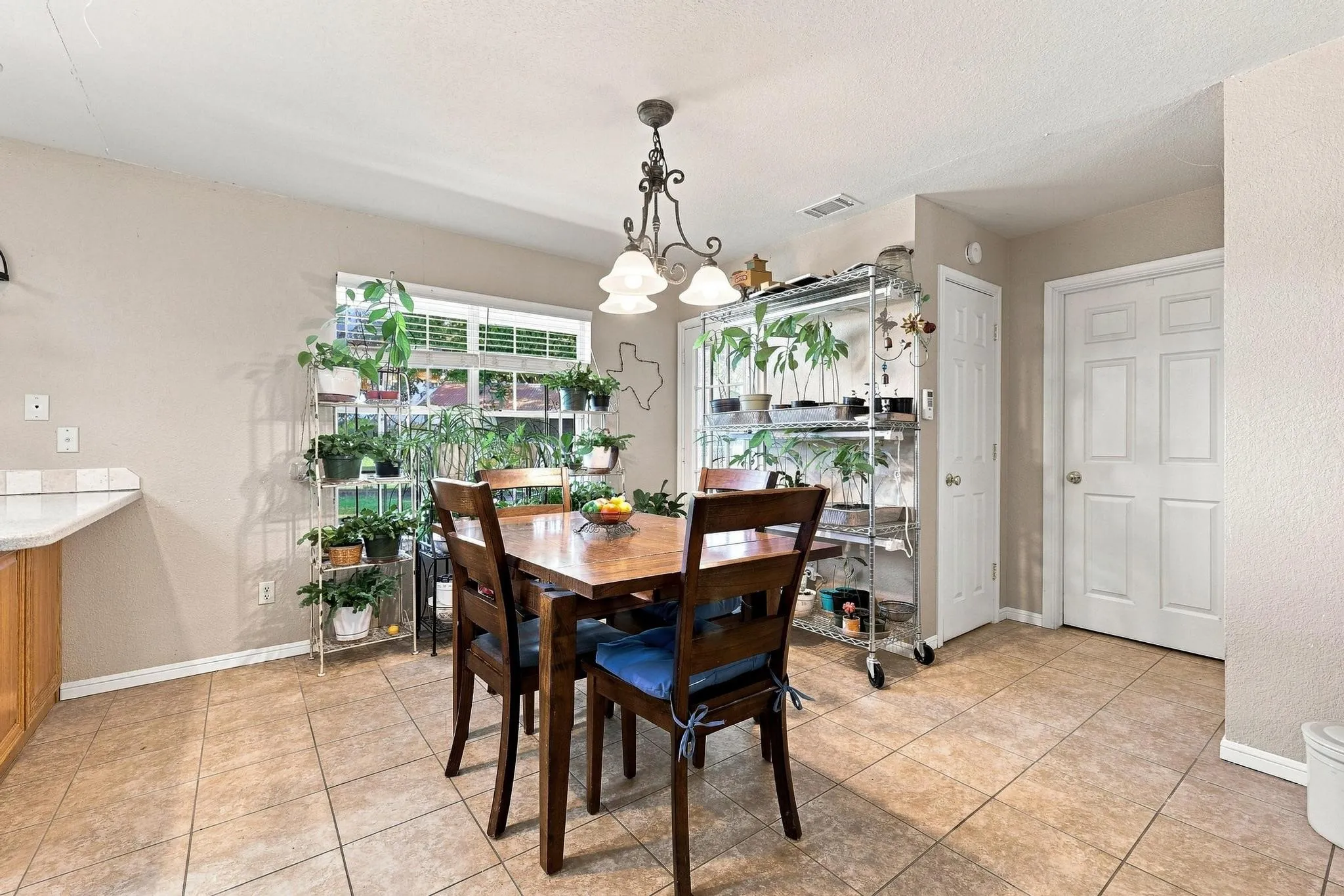Farm For Sale in Collin County , 12097 Kyle Lane, Blue Ridge, Texas 75424, 2 Bedrooms, 2 Bathrooms, 1 Garage spaces, 1,335 Sqft, built in 1993, Price $1,150,000, mls#21344142, Real Estate Agent in Blue Ridge, Homes For Sale in Collin county, Homes For Sale in Blue Ridge, Realtor in Blue Ridge Texas, Real Estate Brokerage Independent Realty Texas, Luminita Cordes Realtor