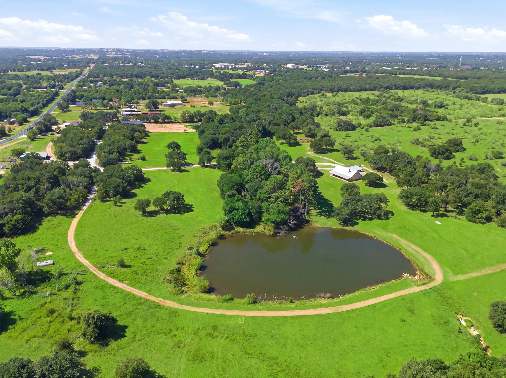 Single Family Residence For Sale in Parker County , 1070 S Reno Road, Reno, Texas 76082, 3 Bedroom, 3 Bathroom, 6 Garage spaces, 2,696 Sqft, built in 2005, mls#21344122, Real Estate Agent in Reno, Homes For Sale in Parker county, Homes For Sale in Reno, Realtor in Reno Texas, Real Estate Brokerage Independent Realty Texas, Luminita Cordes Realtor