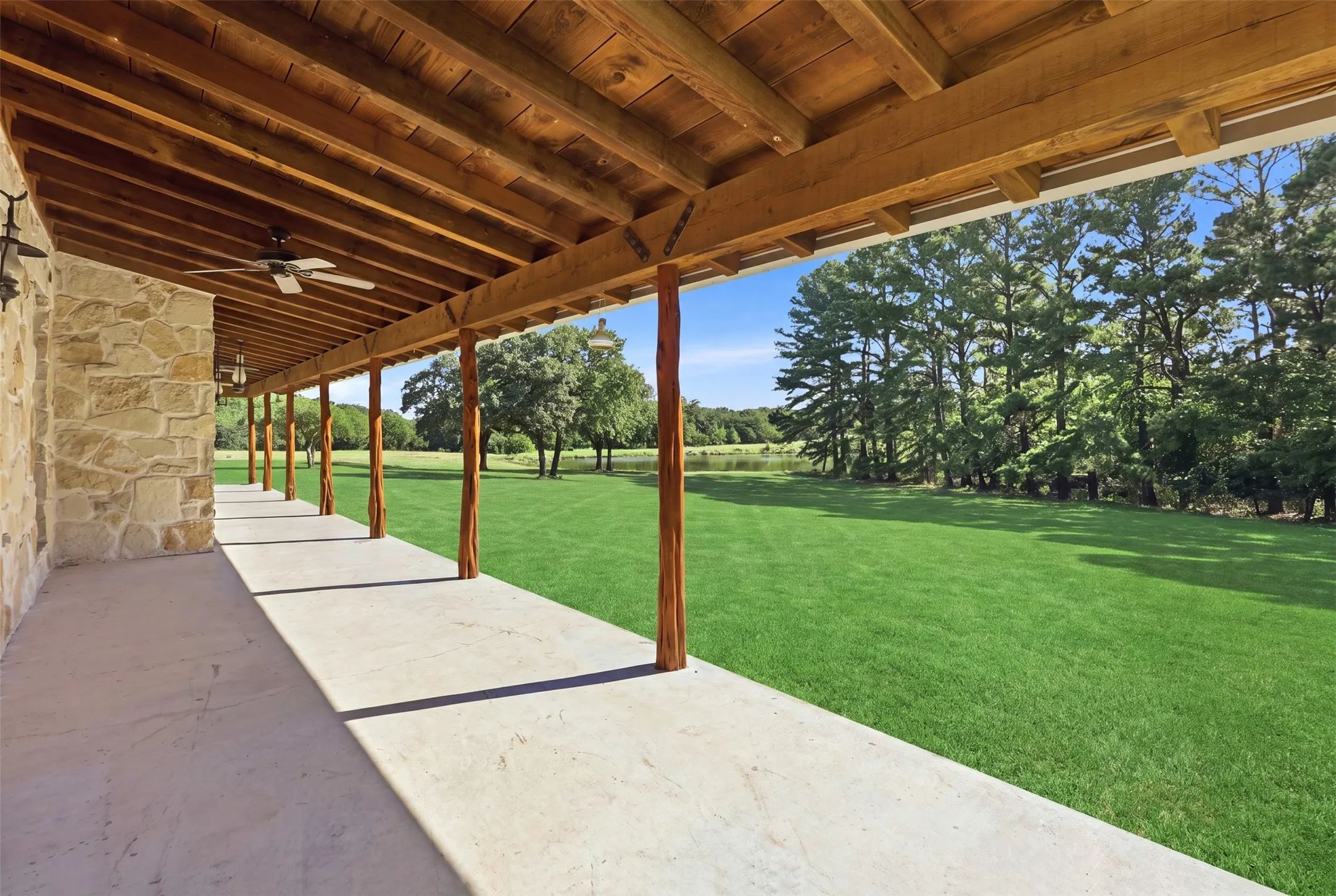 Single Family Residence For Sale in Parker County , 1070 S Reno Road, Reno, Texas 76082, 3 Bedroom, 3 Bathroom, 6 Garage spaces, 2,696 Sqft, built in 2005, mls#21344122, Real Estate Agent in Reno, Homes For Sale in Parker county, Homes For Sale in Reno, Realtor in Reno Texas, Real Estate Brokerage Independent Realty Texas, Luminita Cordes Realtor