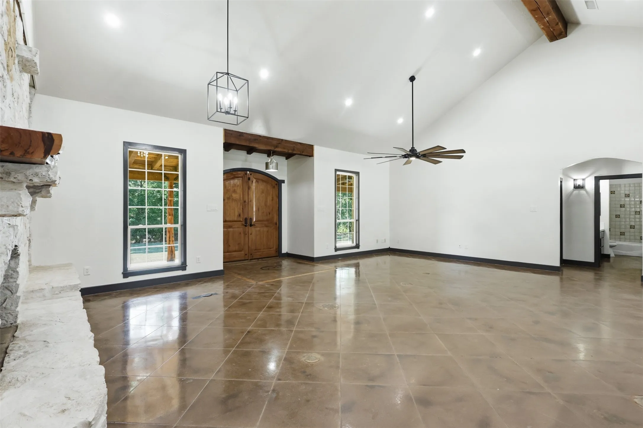 Single Family Residence For Sale in Parker County , 1070 S Reno Road, Reno, Texas 76082, 3 Bedroom, 3 Bathroom, 6 Garage spaces, 2,696 Sqft, built in 2005, mls#21344122, Real Estate Agent in Reno, Homes For Sale in Parker county, Homes For Sale in Reno, Realtor in Reno Texas, Real Estate Brokerage Independent Realty Texas, Luminita Cordes Realtor