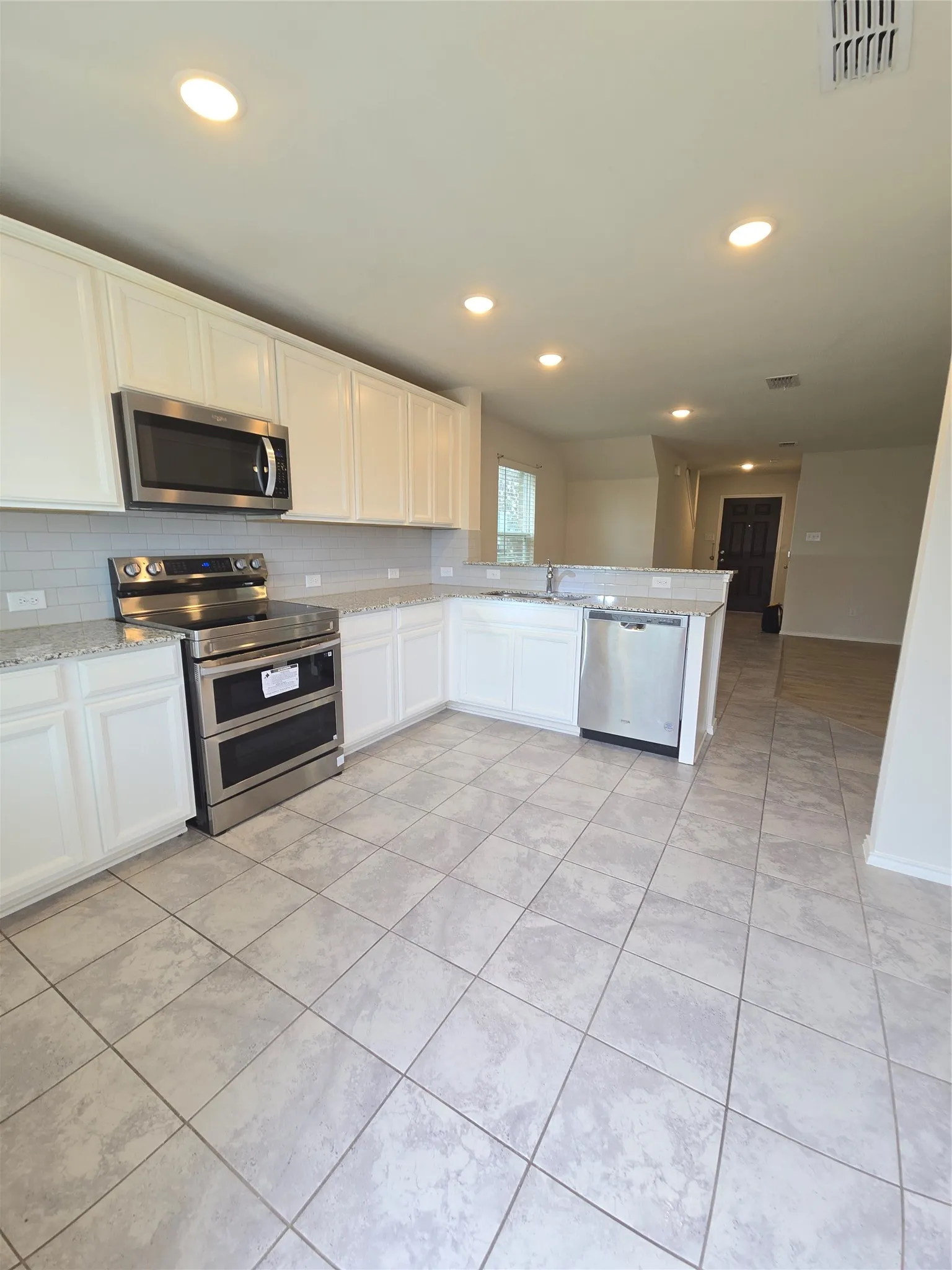 Single Family Residence For Rent in Kaufman County , 1431 Lumberton Drive, Forney, Texas 75126, 4 Bedroom, 3 Bathroom, 2 Garage spaces, 2,158 Sqft, built in 2021, mls#21347760, Real Estate Agent in Forney, Homes For Rent in Kaufman county, Homes For Rent in Forney, Realtor in Forney Texas, Real Estate Brokerage Independent Realty Texas, Luminita Cordes Realtor