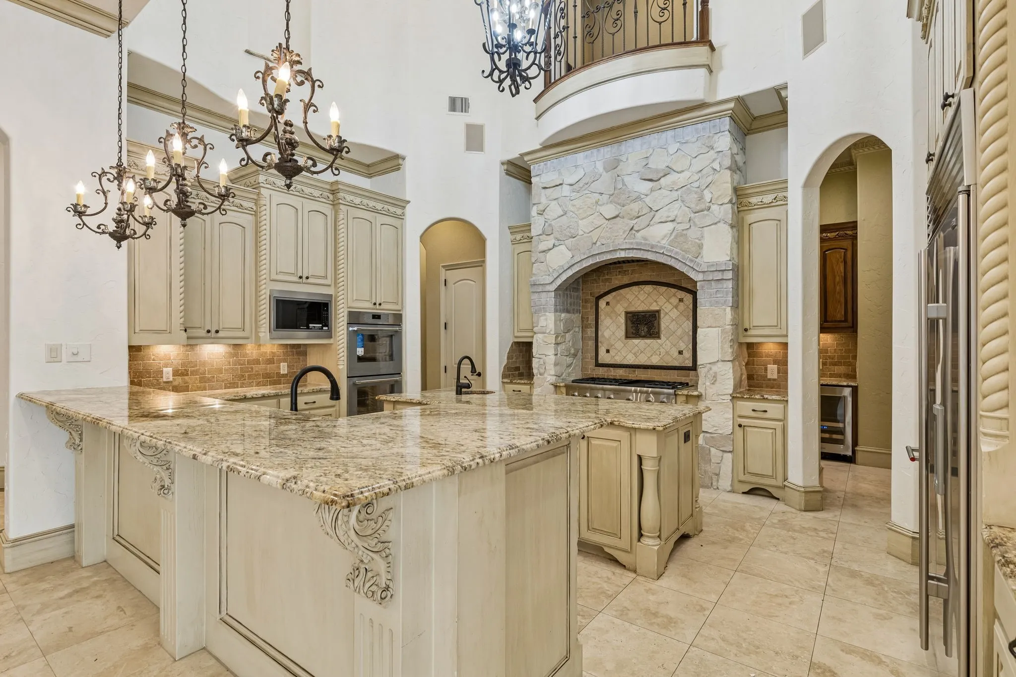 Single Family Residence For Sale in Tarrant County , 6900 King Charles Court, Colleyville, Texas 76034, 6 Bedroom, 8 Bathroom, 4 Garage spaces, 8,201 Sqft, built in 2006, mls#21281684, Real Estate Agent in Colleyville, Homes For Sale in Tarrant county, Homes For Sale in Colleyville, Realtor in Colleyville Texas, Real Estate Brokerage Independent Realty Texas, Luminita Cordes Realtor