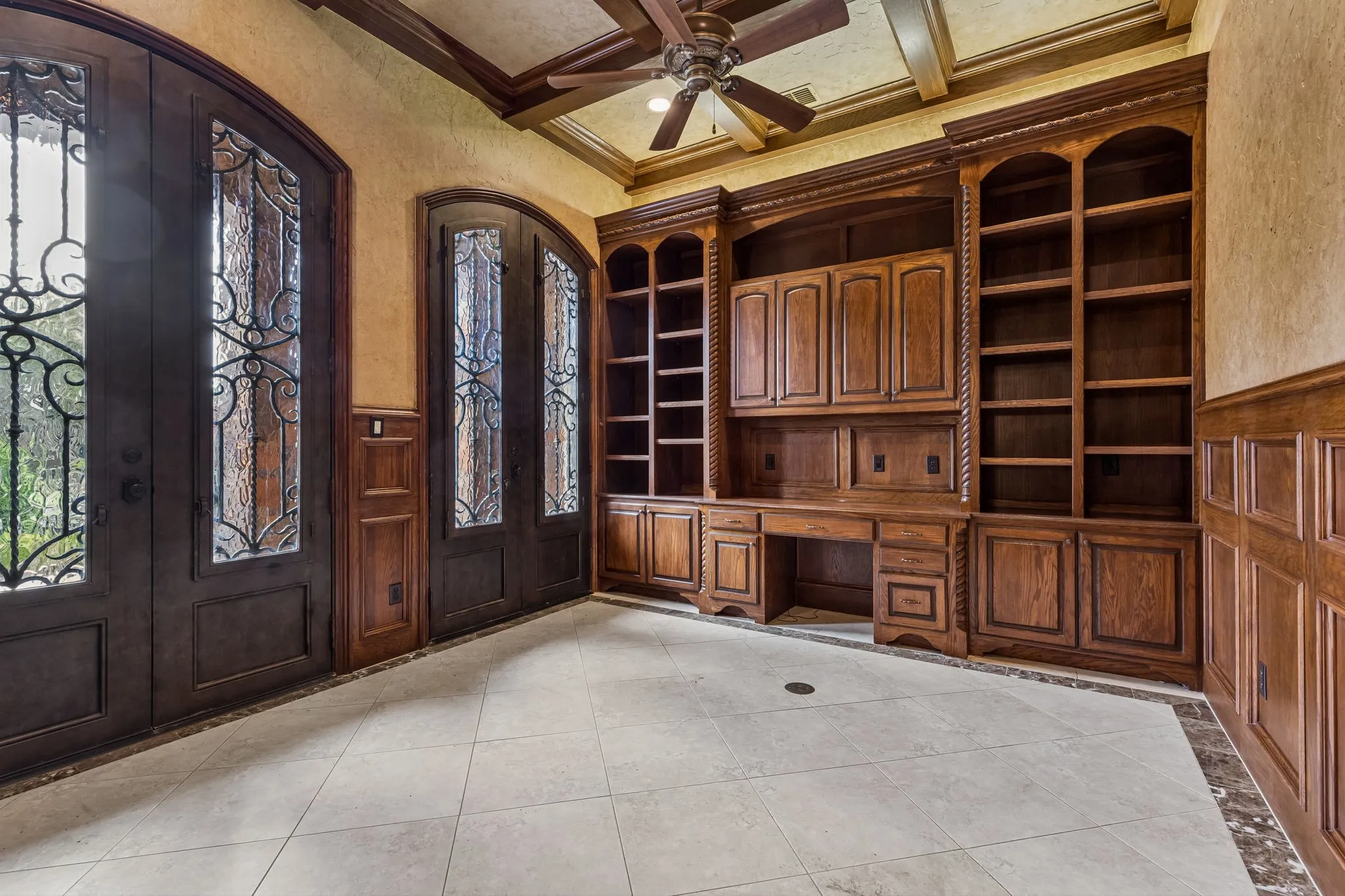 Single Family Residence For Sale in Tarrant County , 6900 King Charles Court, Colleyville, Texas 76034, 6 Bedroom, 8 Bathroom, 4 Garage spaces, 8,201 Sqft, built in 2006, mls#21281684, Real Estate Agent in Colleyville, Homes For Sale in Tarrant county, Homes For Sale in Colleyville, Realtor in Colleyville Texas, Real Estate Brokerage Independent Realty Texas, Luminita Cordes Realtor