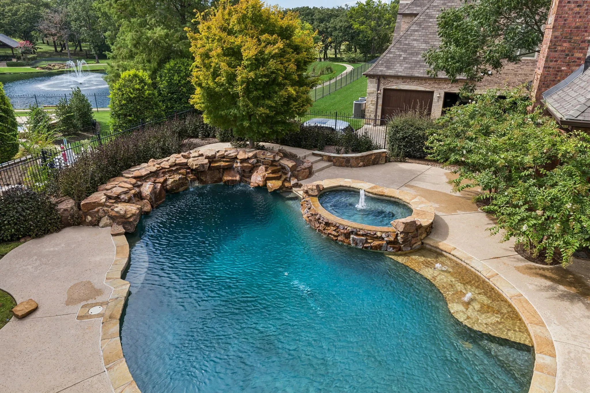 Single Family Residence For Sale in Tarrant County , 6900 King Charles Court, Colleyville, Texas 76034, 6 Bedroom, 8 Bathroom, 4 Garage spaces, 8,201 Sqft, built in 2006, mls#21281684, Real Estate Agent in Colleyville, Homes For Sale in Tarrant county, Homes For Sale in Colleyville, Realtor in Colleyville Texas, Real Estate Brokerage Independent Realty Texas, Luminita Cordes Realtor