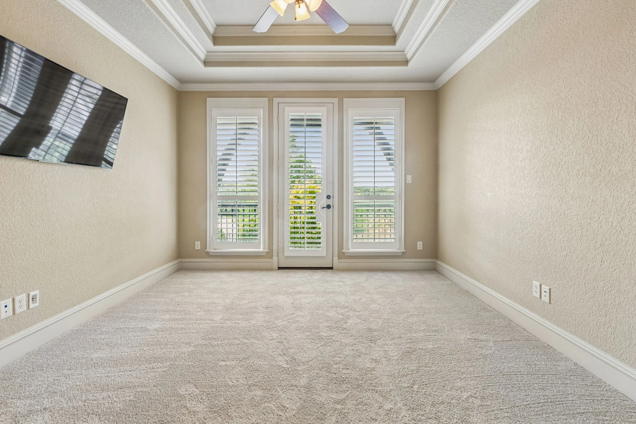 Single Family Residence For Sale in Tarrant County , 6900 King Charles Court, Colleyville, Texas 76034, 6 Bedroom, 8 Bathroom, 4 Garage spaces, 8,201 Sqft, built in 2006, mls#21281684, Real Estate Agent in Colleyville, Homes For Sale in Tarrant county, Homes For Sale in Colleyville, Realtor in Colleyville Texas, Real Estate Brokerage Independent Realty Texas, Luminita Cordes Realtor