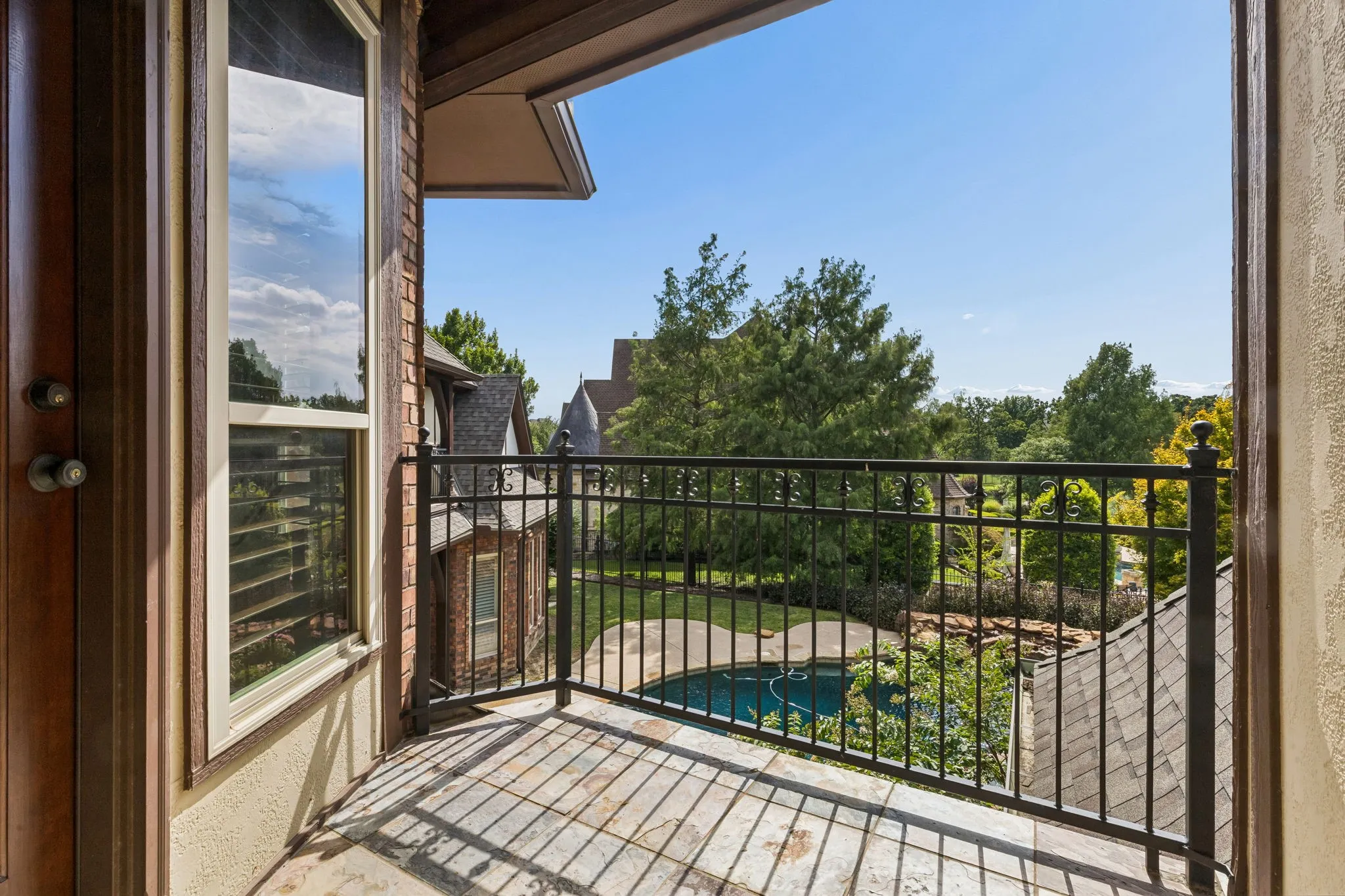 Single Family Residence For Sale in Tarrant County , 6900 King Charles Court, Colleyville, Texas 76034, 6 Bedroom, 8 Bathroom, 4 Garage spaces, 8,201 Sqft, built in 2006, mls#21281684, Real Estate Agent in Colleyville, Homes For Sale in Tarrant county, Homes For Sale in Colleyville, Realtor in Colleyville Texas, Real Estate Brokerage Independent Realty Texas, Luminita Cordes Realtor