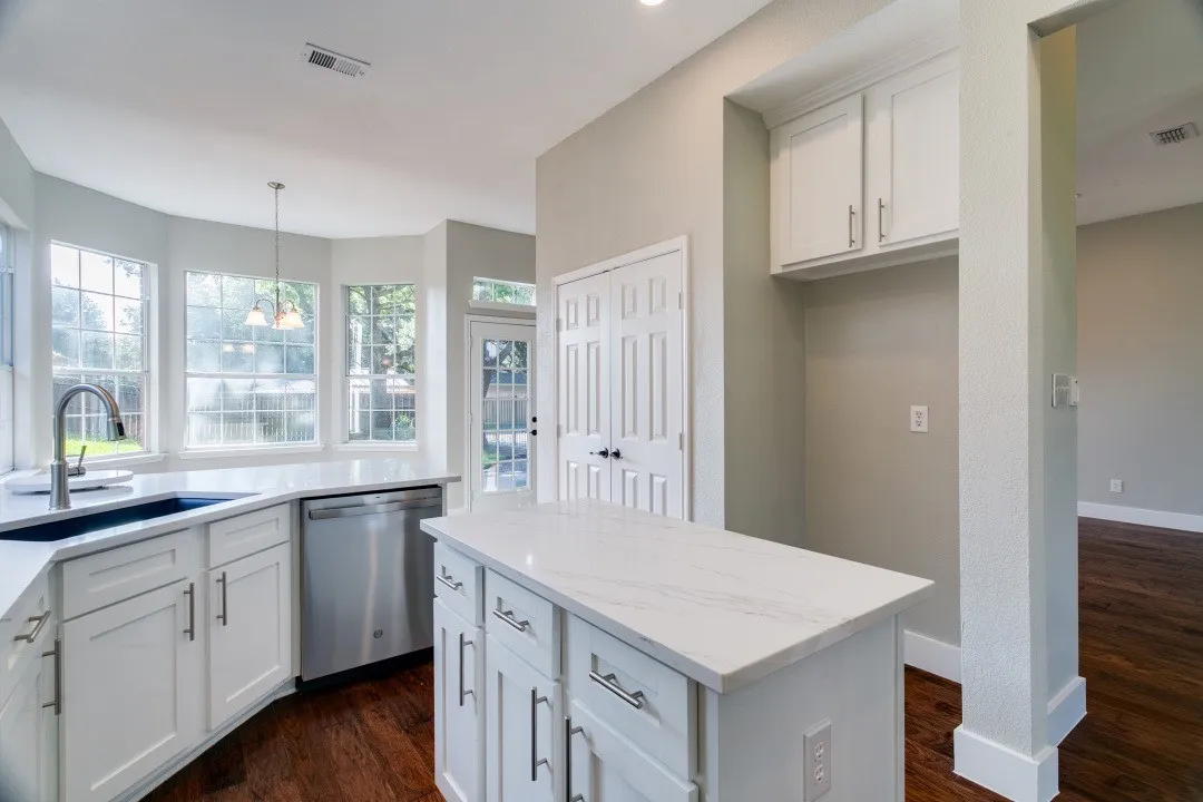 Single Family Residence For Sale in Dallas County , 450 Harris Street, Coppell, Texas 75019, 4 Bedroom, 3 Bathroom, 2 Garage spaces, 3,213 Sqft, built in 1990, mls#21335899, Real Estate Agent in Coppell, Homes For Sale in Dallas county, Homes For Sale in Coppell, Realtor in Coppell Texas, Real Estate Brokerage Independent Realty Texas, Luminita Cordes Realtor