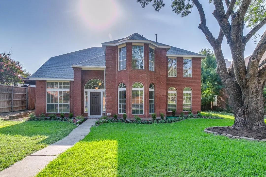 Single Family Residence For Sale in Dallas County , 450 Harris Street, Coppell, Texas 75019, 4 Bedroom, 3 Bathroom, 2 Garage spaces, 3,213 Sqft, built in 1990, mls#21335899, Real Estate Agent in Coppell, Homes For Sale in Dallas county, Homes For Sale in Coppell, Realtor in Coppell Texas, Real Estate Brokerage Independent Realty Texas, Luminita Cordes Realtor