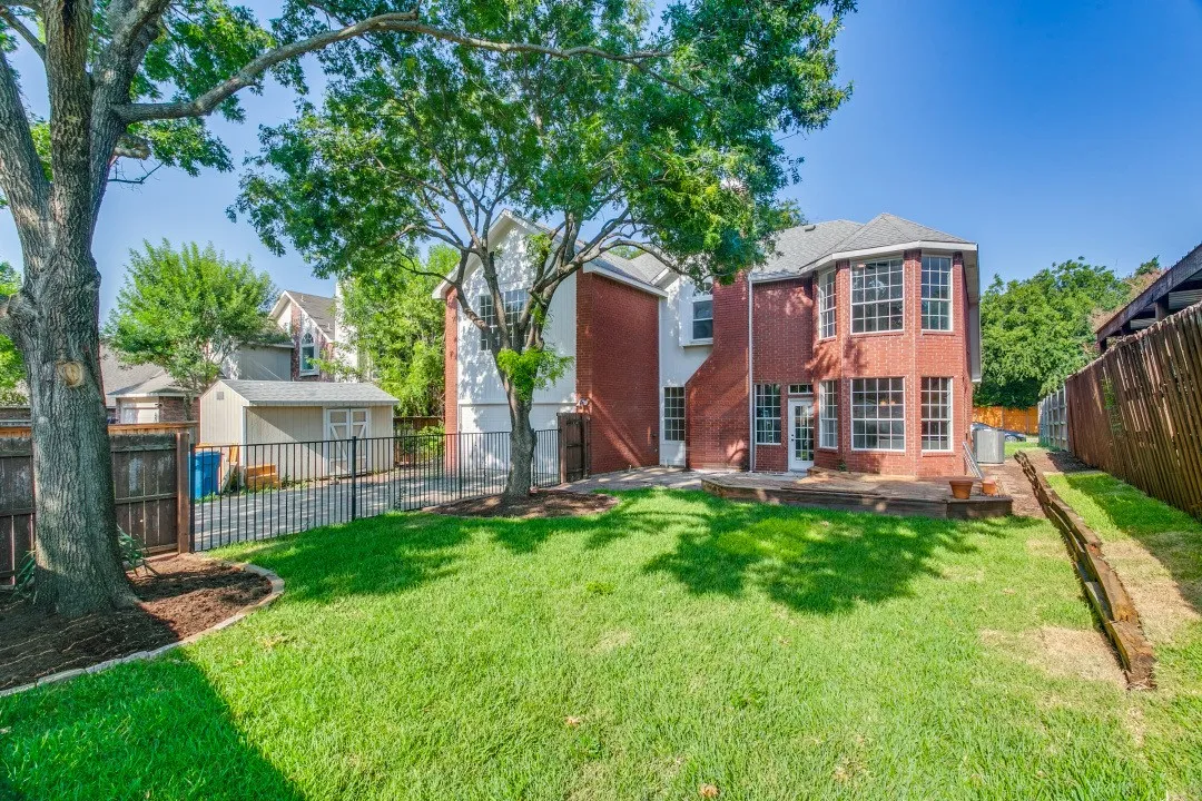 Single Family Residence For Sale in Dallas County , 450 Harris Street, Coppell, Texas 75019, 4 Bedroom, 3 Bathroom, 2 Garage spaces, 3,213 Sqft, built in 1990, mls#21335899, Real Estate Agent in Coppell, Homes For Sale in Dallas county, Homes For Sale in Coppell, Realtor in Coppell Texas, Real Estate Brokerage Independent Realty Texas, Luminita Cordes Realtor
