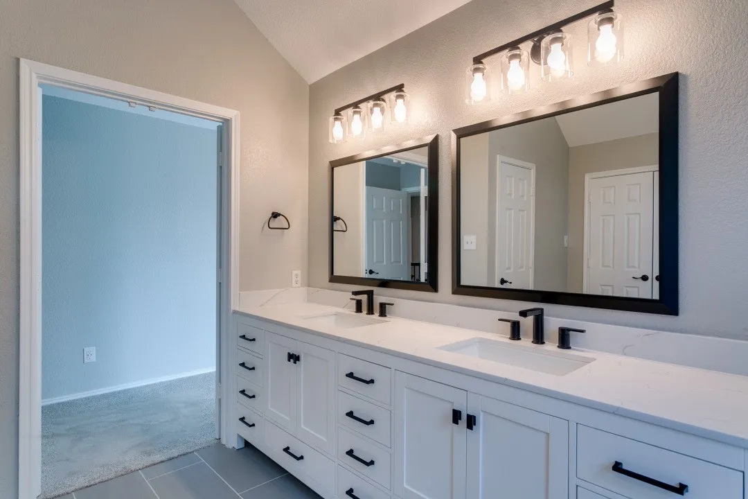 Single Family Residence For Sale in Dallas County , 450 Harris Street, Coppell, Texas 75019, 4 Bedroom, 3 Bathroom, 2 Garage spaces, 3,213 Sqft, built in 1990, mls#21335899, Real Estate Agent in Coppell, Homes For Sale in Dallas county, Homes For Sale in Coppell, Realtor in Coppell Texas, Real Estate Brokerage Independent Realty Texas, Luminita Cordes Realtor