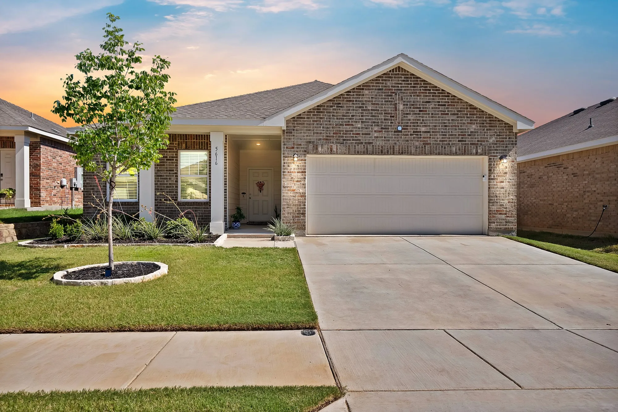 Single Family Residence For Rent in Tarrant County , 5616 Portlaw Lane, Fort Worth, Texas 76036, 4 Bedroom, 2 Bathroom, 2 Garage spaces, 1,802 Sqft, built in 2023, mls#21347554, Real Estate Agent in Fort Worth, Homes For Rent in Tarrant county, Homes For Rent in Fort Worth, Realtor in Fort Worth Texas, Real Estate Brokerage Independent Realty Texas, Luminita Cordes Realtor
