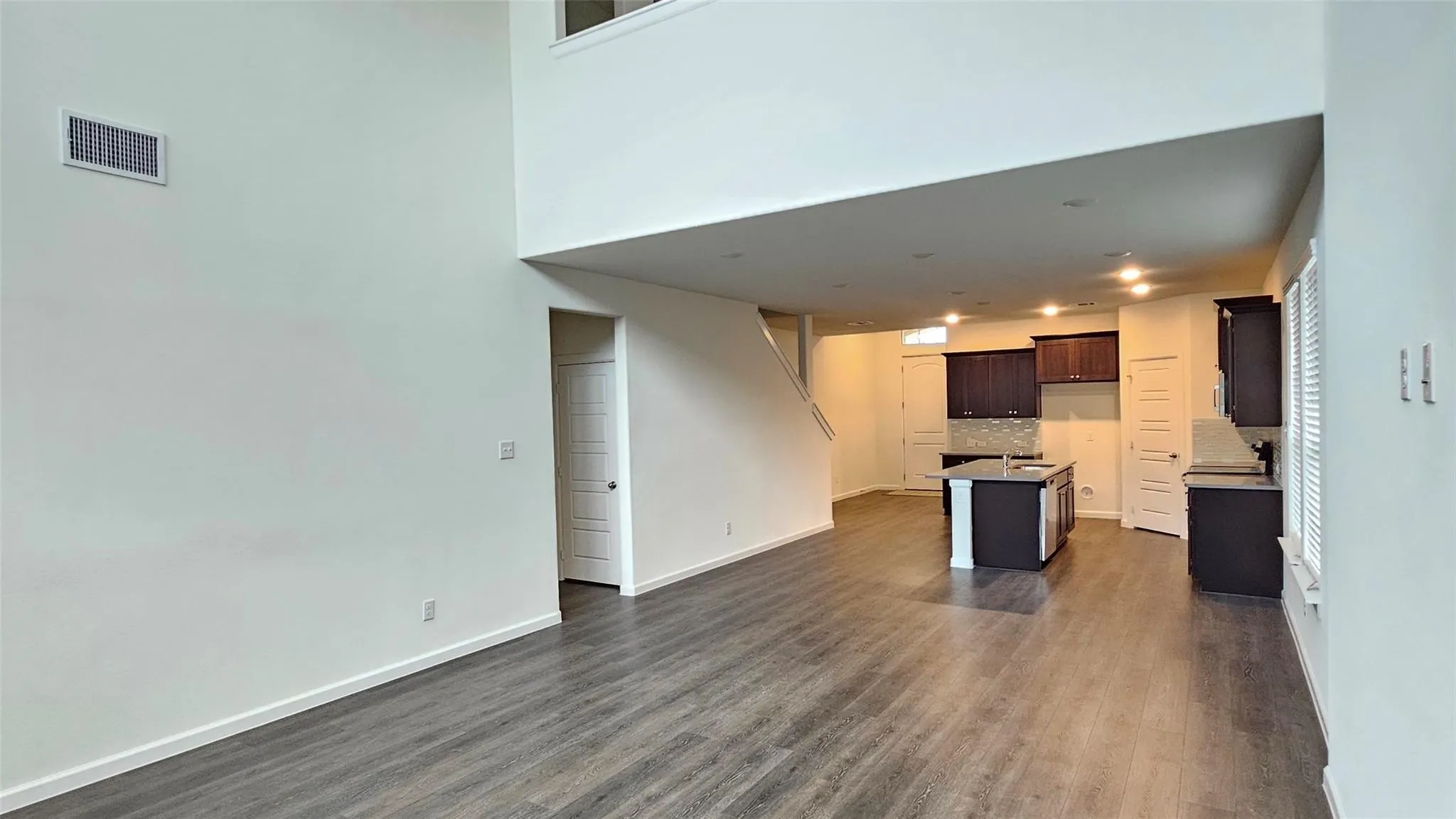 Single Family Residence For Rent in Denton County , 1215 Stagecoach Trail, Justin, Texas 76247, 5 Bedroom, 3 Bathroom, 2 Garage spaces, 2,786 Sqft, built in 2022, mls#21347732, Real Estate Agent in Justin, Homes For Rent in Denton county, Homes For Rent in Justin, Realtor in Justin Texas, Real Estate Brokerage Independent Realty Texas, Luminita Cordes Realtor