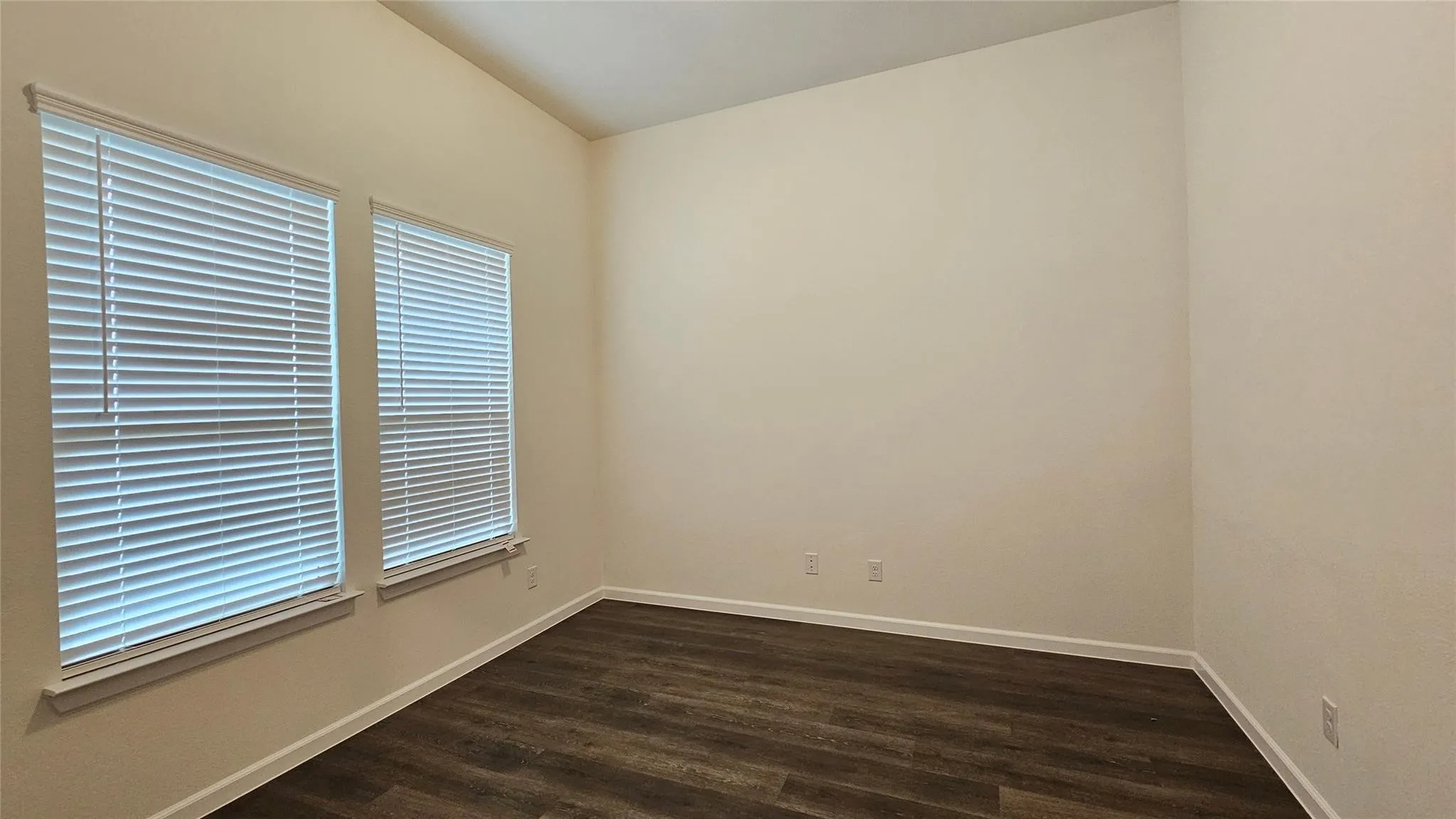 Single Family Residence For Rent in Denton County , 1215 Stagecoach Trail, Justin, Texas 76247, 5 Bedroom, 3 Bathroom, 2 Garage spaces, 2,786 Sqft, built in 2022, mls#21347732, Real Estate Agent in Justin, Homes For Rent in Denton county, Homes For Rent in Justin, Realtor in Justin Texas, Real Estate Brokerage Independent Realty Texas, Luminita Cordes Realtor