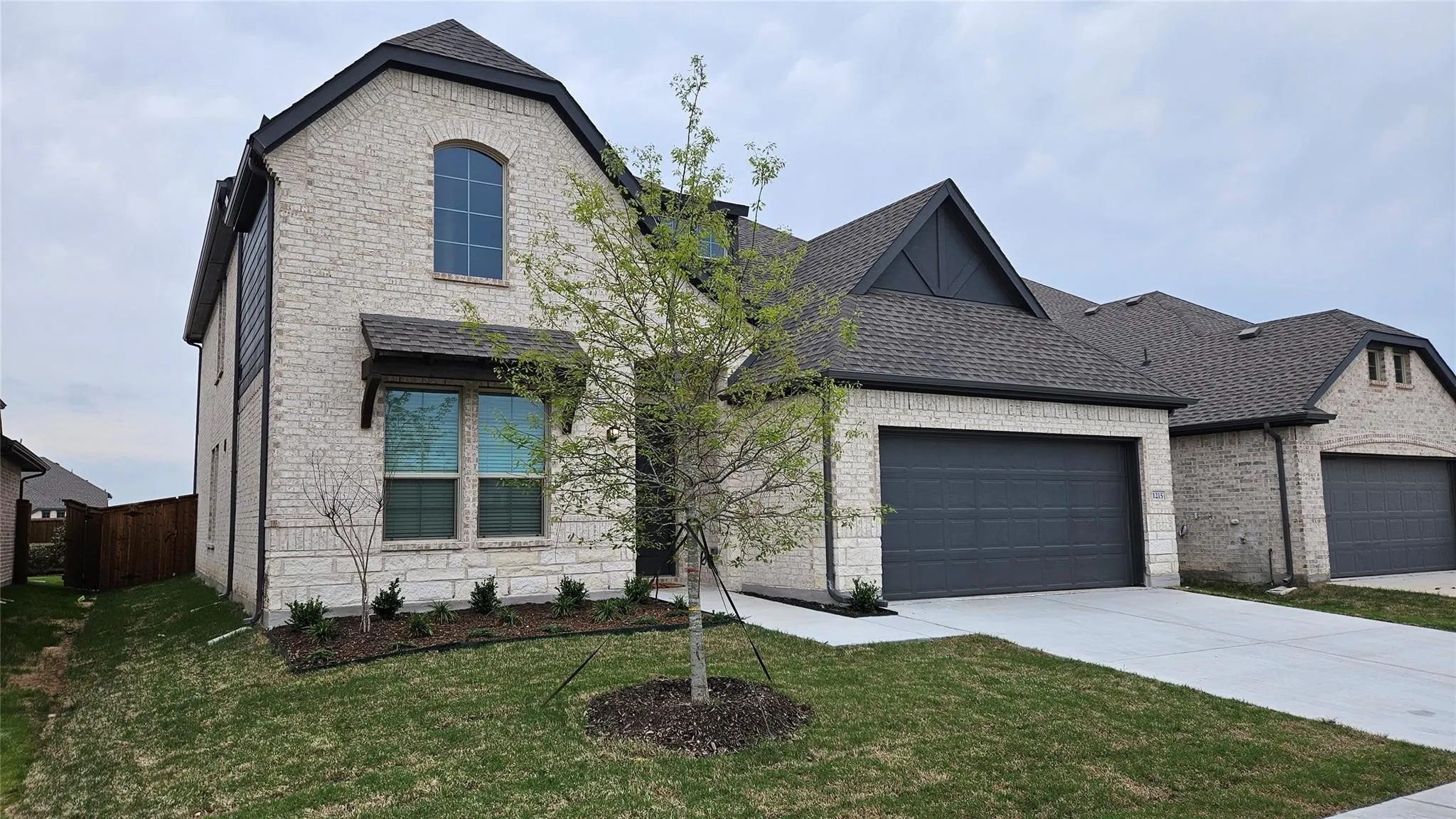 Single Family Residence For Rent in Denton County , 1215 Stagecoach Trail, Justin, Texas 76247, 5 Bedroom, 3 Bathroom, 2 Garage spaces, 2,786 Sqft, built in 2022, mls#21347732, Real Estate Agent in Justin, Homes For Rent in Denton county, Homes For Rent in Justin, Realtor in Justin Texas, Real Estate Brokerage Independent Realty Texas, Luminita Cordes Realtor