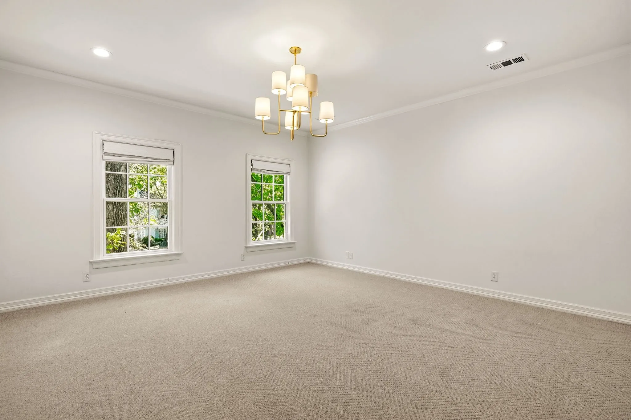 Single Family Residence For Sale in Dallas County , 4020 Mcfarlin Boulevard, University Park, Texas 75205, 5 Bedroom, 6 Bathroom, 2 Garage spaces, 4,708 Sqft, built in 1987, mls#21347747, Real Estate Agent in University Park, Homes For Sale in Dallas county, Homes For Sale in University Park, Realtor in University Park Texas, Real Estate Brokerage Independent Realty Texas, Luminita Cordes Realtor