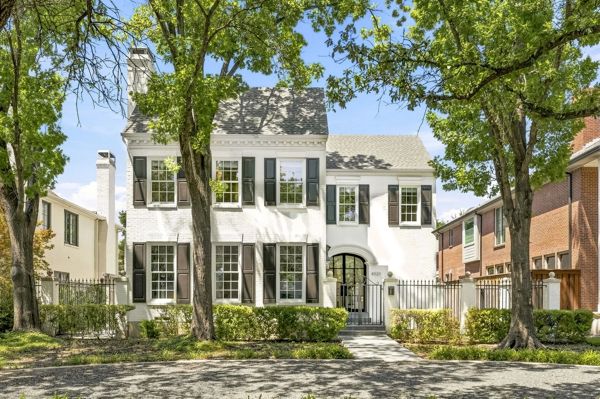 Single Family Residence For Sale in Dallas County , 4020 Mcfarlin Boulevard, University Park, Texas 75205, 5 Bedroom, 6 Bathroom, 2 Garage spaces, 4,708 Sqft, built in 1987, mls#21347747, Real Estate Agent in University Park, Homes For Sale in Dallas county, Homes For Sale in University Park, Realtor in University Park Texas, Real Estate Brokerage Independent Realty Texas, Luminita Cordes Realtor