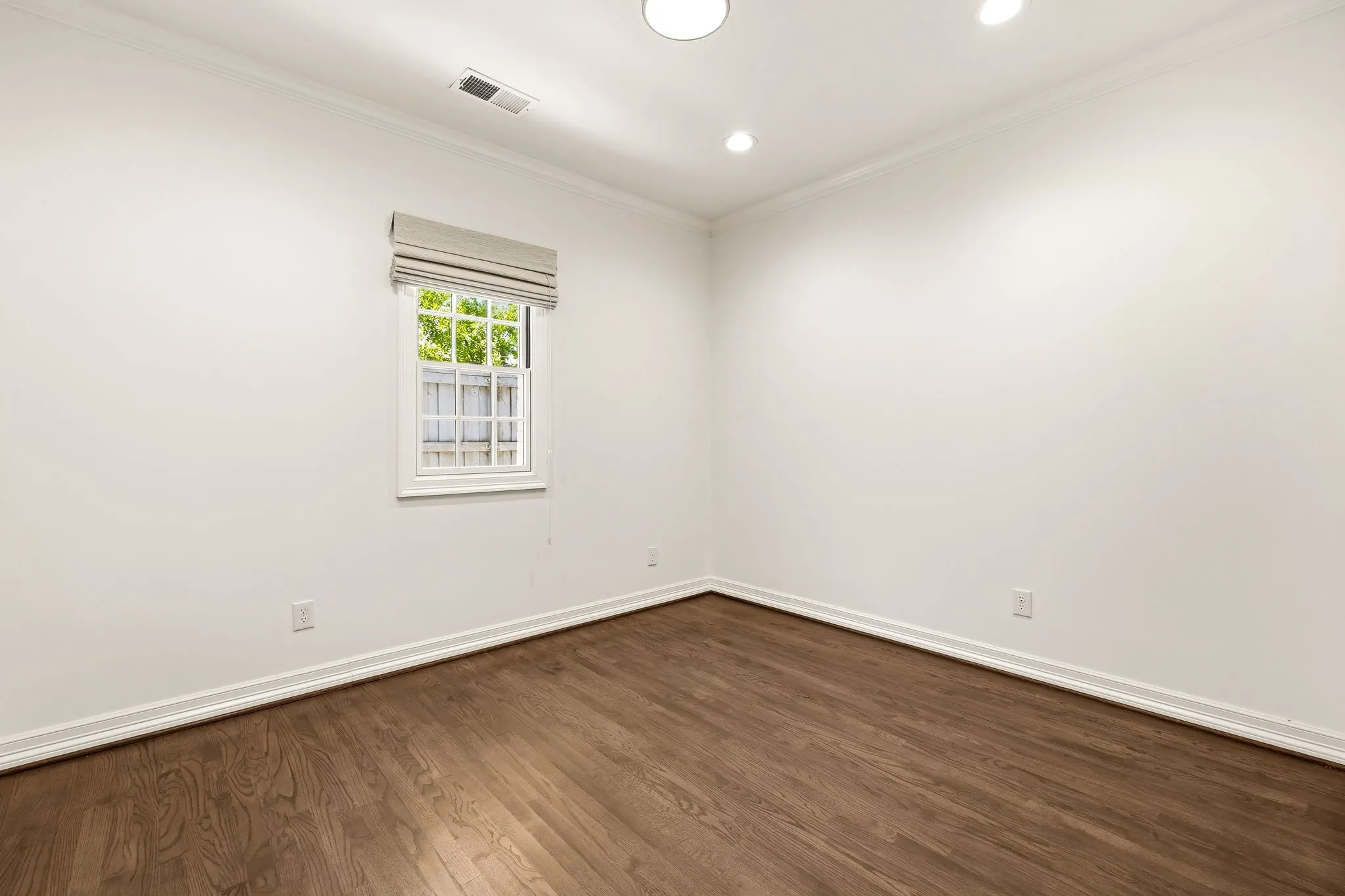 Single Family Residence For Sale in Dallas County , 4020 Mcfarlin Boulevard, University Park, Texas 75205, 5 Bedroom, 6 Bathroom, 2 Garage spaces, 4,708 Sqft, built in 1987, mls#21347747, Real Estate Agent in University Park, Homes For Sale in Dallas county, Homes For Sale in University Park, Realtor in University Park Texas, Real Estate Brokerage Independent Realty Texas, Luminita Cordes Realtor