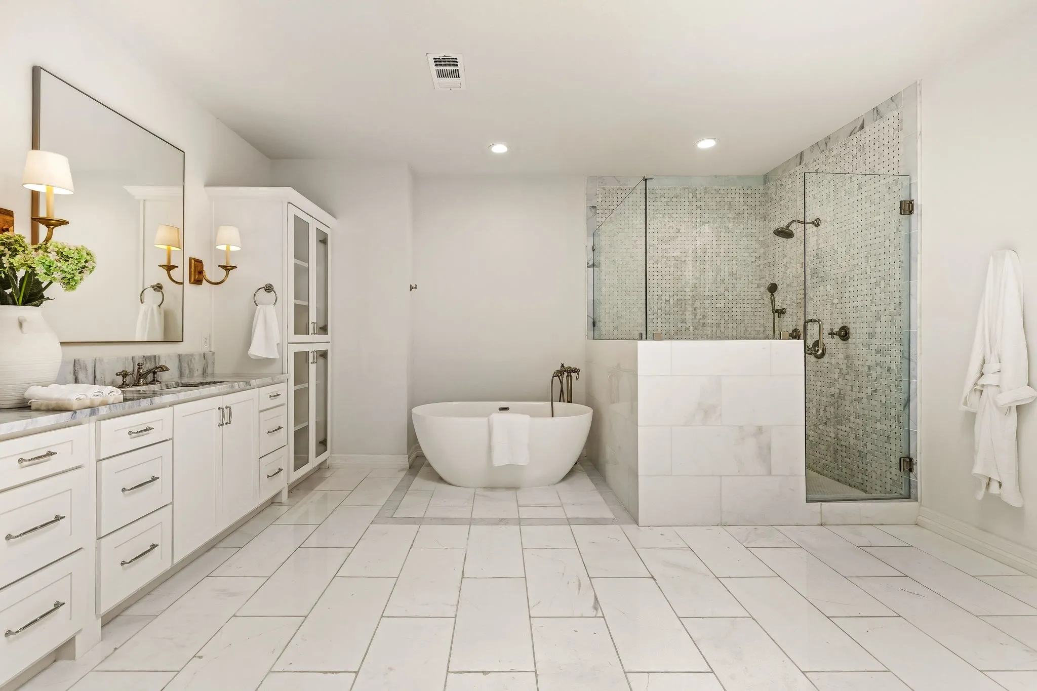 Single Family Residence For Sale in Dallas County , 4020 Mcfarlin Boulevard, University Park, Texas 75205, 5 Bedroom, 6 Bathroom, 2 Garage spaces, 4,708 Sqft, built in 1987, mls#21347747, Real Estate Agent in University Park, Homes For Sale in Dallas county, Homes For Sale in University Park, Realtor in University Park Texas, Real Estate Brokerage Independent Realty Texas, Luminita Cordes Realtor