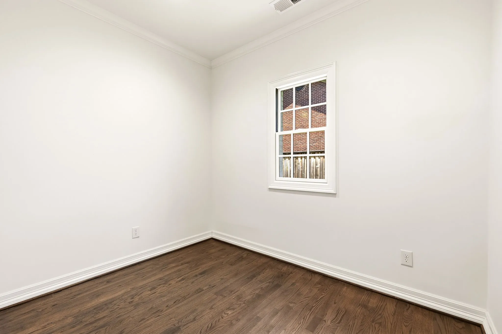 Single Family Residence For Sale in Dallas County , 4020 Mcfarlin Boulevard, University Park, Texas 75205, 5 Bedroom, 6 Bathroom, 2 Garage spaces, 4,708 Sqft, built in 1987, mls#21347747, Real Estate Agent in University Park, Homes For Sale in Dallas county, Homes For Sale in University Park, Realtor in University Park Texas, Real Estate Brokerage Independent Realty Texas, Luminita Cordes Realtor