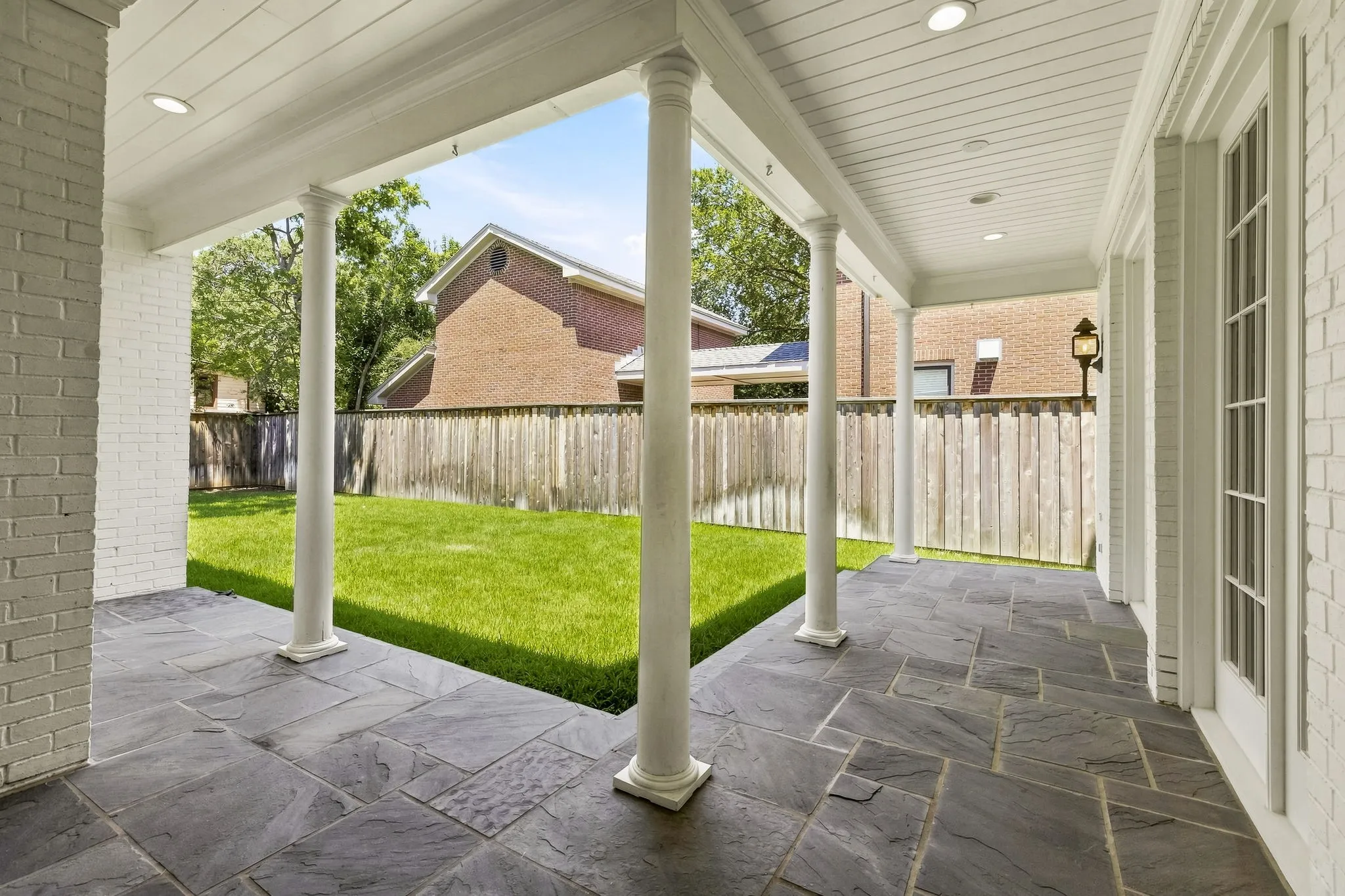 Single Family Residence For Sale in Dallas County , 4020 Mcfarlin Boulevard, University Park, Texas 75205, 5 Bedroom, 6 Bathroom, 2 Garage spaces, 4,708 Sqft, built in 1987, mls#21347747, Real Estate Agent in University Park, Homes For Sale in Dallas county, Homes For Sale in University Park, Realtor in University Park Texas, Real Estate Brokerage Independent Realty Texas, Luminita Cordes Realtor