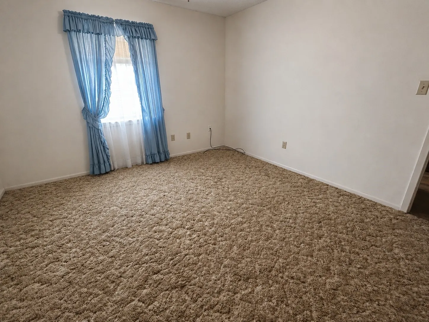 Single Family Residence For Sale in Mills County , 1810 Peach, Goldthwaite, Texas 76844, 3 Bedroom, 2 Bathroom, 1 Garage spaces, 1,334 Sqft, built in 1975, mls#21344988, Real Estate Agent in Goldthwaite, Homes For Sale in Mills county, Homes For Sale in Goldthwaite, Realtor in Goldthwaite Texas, Real Estate Brokerage Independent Realty Texas, Luminita Cordes Realtor