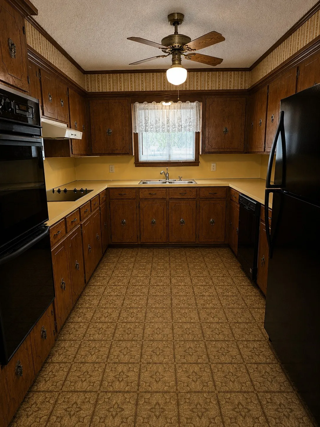Single Family Residence For Sale in Mills County , 1810 Peach, Goldthwaite, Texas 76844, 3 Bedroom, 2 Bathroom, 1 Garage spaces, 1,334 Sqft, built in 1975, mls#21344988, Real Estate Agent in Goldthwaite, Homes For Sale in Mills county, Homes For Sale in Goldthwaite, Realtor in Goldthwaite Texas, Real Estate Brokerage Independent Realty Texas, Luminita Cordes Realtor