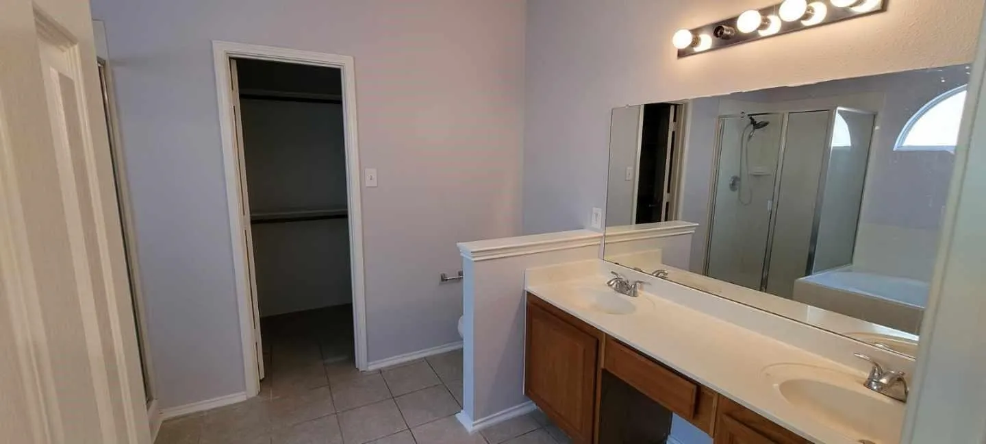Single Family Residence For Sale in Denton County , 2604 Winterberry Lane, Little Elm, Texas 75068, 4 Bedrooms, 2 Bathrooms, 2 Garage spaces, 2,292 Sqft, built in 2002, Price $354,900, mls#21347803, Real Estate Agent in Little Elm, Homes For Sale in Denton county, Homes For Sale in Little Elm, Realtor in Little Elm Texas, Real Estate Brokerage Independent Realty Texas, Luminita Cordes Realtor
