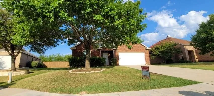 Single Family Residence For Sale in Denton County , 2604 Winterberry Lane, Little Elm, Texas 75068, 4 Bedrooms, 2 Bathrooms, 2 Garage spaces, 2,292 Sqft, built in 2002, Price $354,900, mls#21347803, Real Estate Agent in Little Elm, Homes For Sale in Denton county, Homes For Sale in Little Elm, Realtor in Little Elm Texas, Real Estate Brokerage Independent Realty Texas, Luminita Cordes Realtor