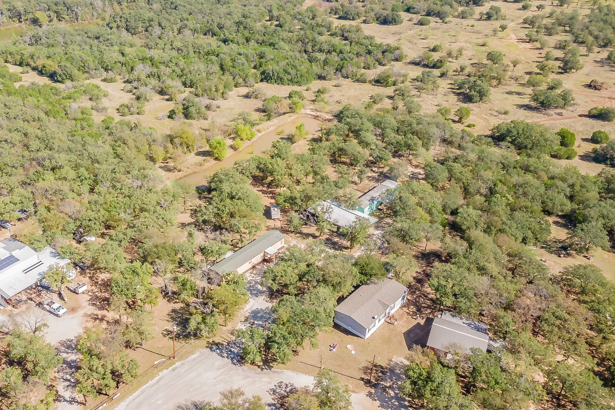 Single Family Residence For Sale in Parker County , 417 Wood River Road, Millsap, Texas 76066, 2 Bedroom, 2 Bathroom, Garage spaces, 1,050 Sqft, built in 0, mls#21347806, Real Estate Agent in Millsap, Homes For Sale in Parker county, Homes For Sale in Millsap, Realtor in Millsap Texas, Real Estate Brokerage Independent Realty Texas, Luminita Cordes Realtor