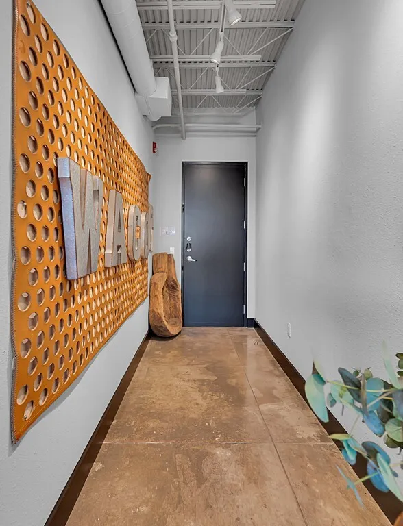 Condominium For Sale in Mc Lennan County , 219 S 4th Street 505, Waco, Texas 76701, 1 Bedroom, 1 Bathroom, Garage spaces, 813 Sqft, built in 1913, mls#21346600, Real Estate Agent in Waco, Homes For Sale in Mc Lennan county, Homes For Sale in Waco, Realtor in Waco Texas, Real Estate Brokerage Independent Realty Texas, Luminita Cordes Realtor