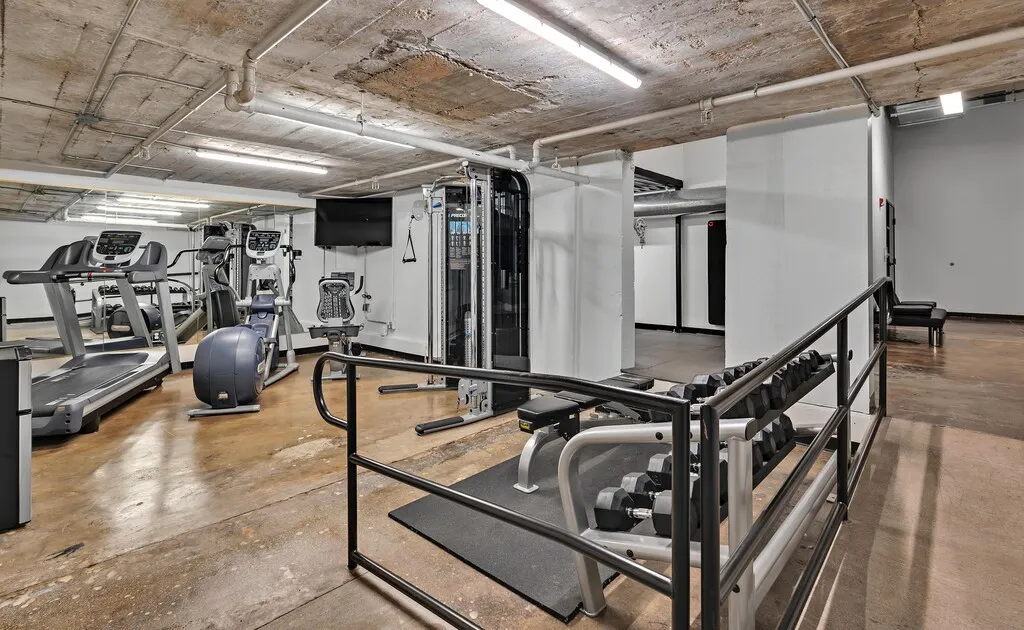 Condominium For Sale in Mc Lennan County , 219 S 4th Street 505, Waco, Texas 76701, 1 Bedroom, 1 Bathroom, Garage spaces, 813 Sqft, built in 1913, mls#21346600, Real Estate Agent in Waco, Homes For Sale in Mc Lennan county, Homes For Sale in Waco, Realtor in Waco Texas, Real Estate Brokerage Independent Realty Texas, Luminita Cordes Realtor